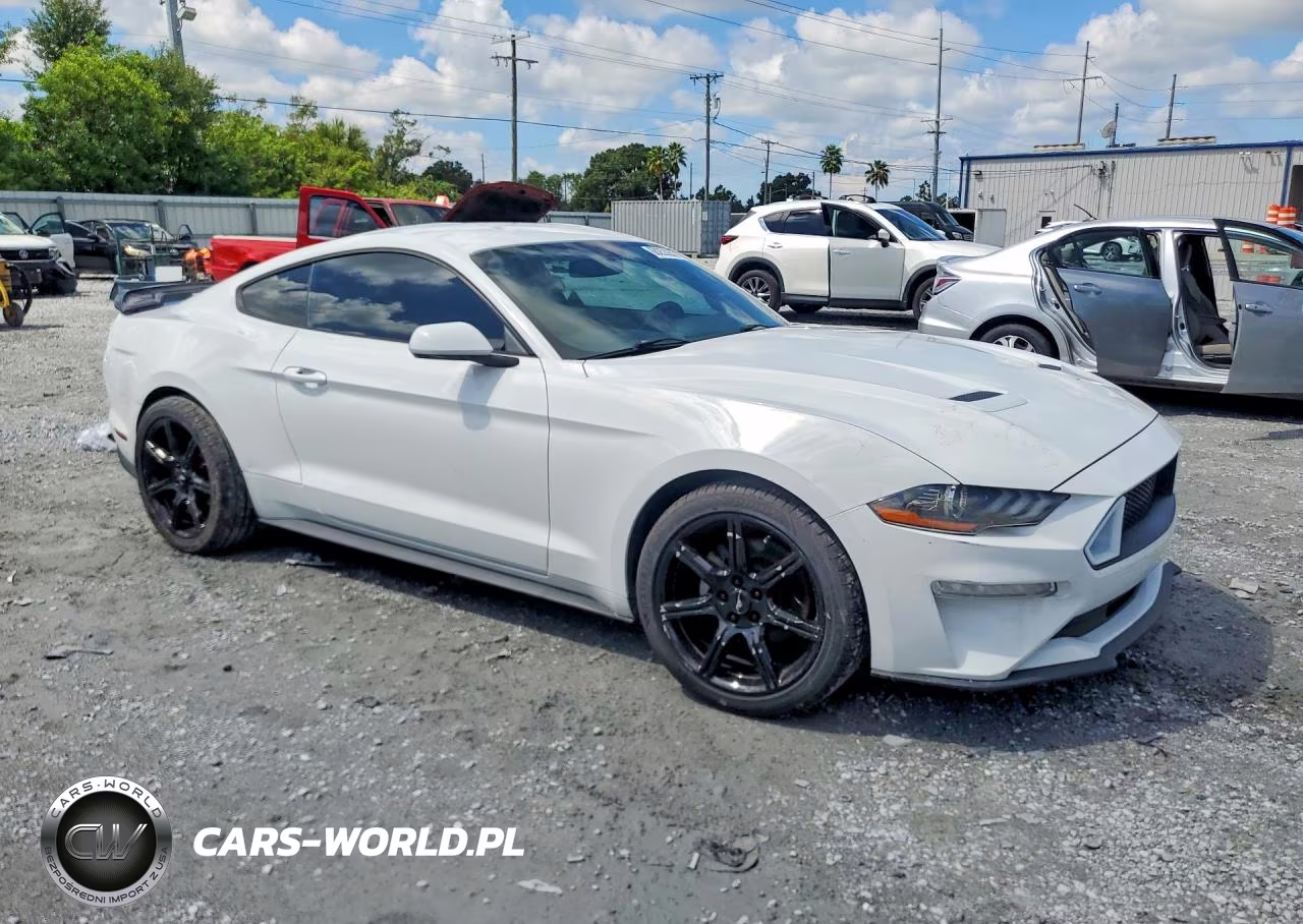 2018 Ford Mustang VIN:1FA6P8TH2J5106028 - 4