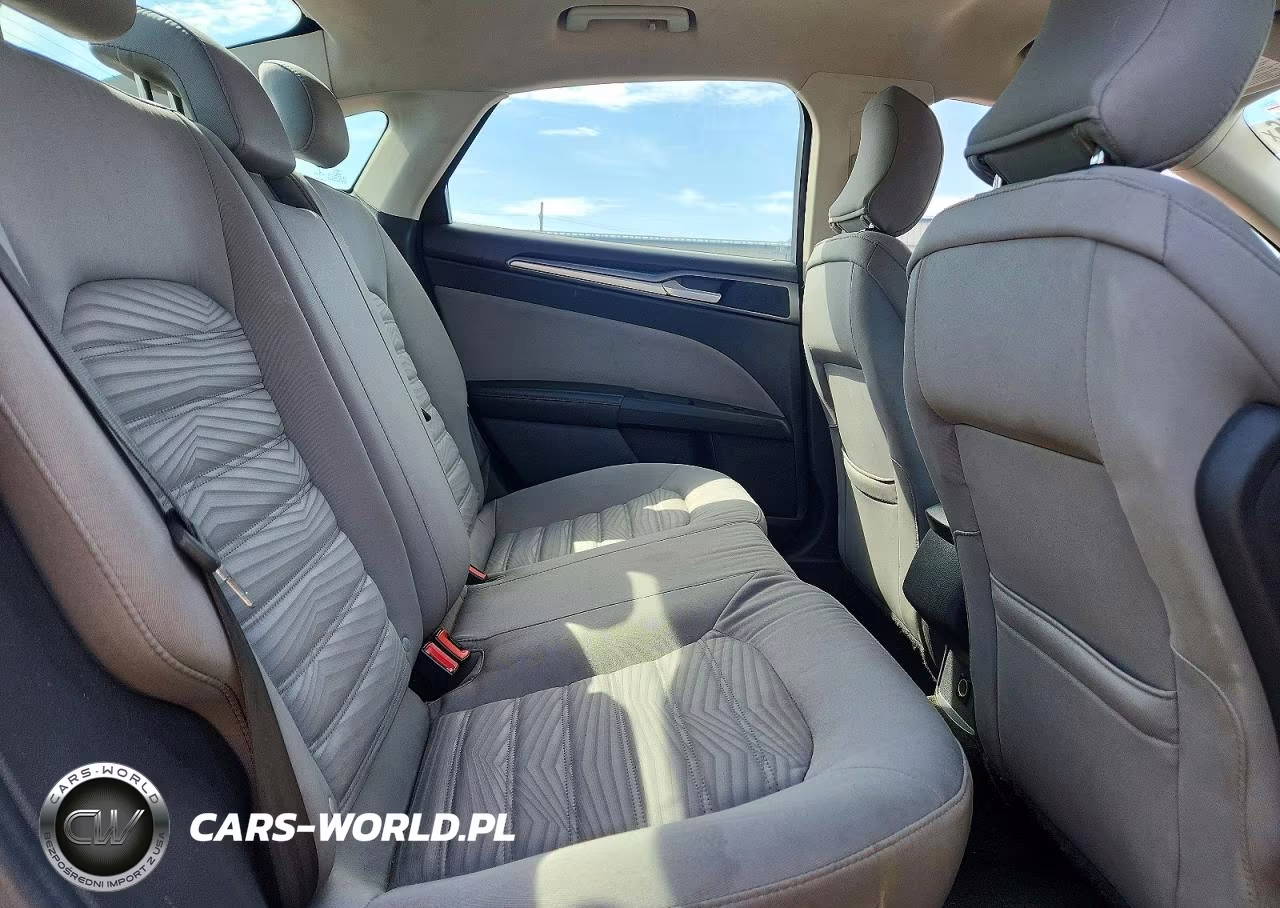 2016 Ford Fusion S VIN:3FA6P0G76GR205783 - 10