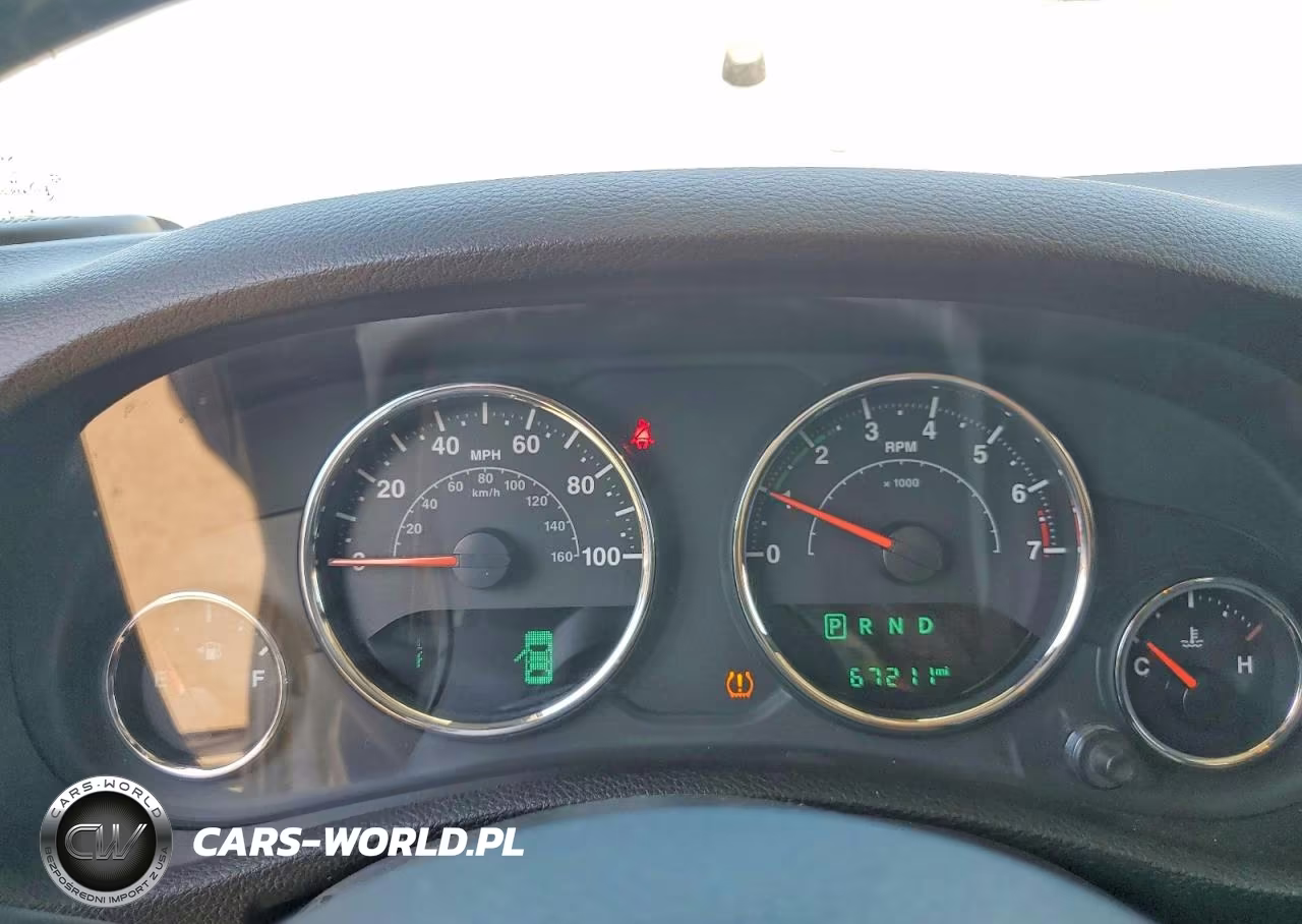 2017 Jeep Wrangler Unlimited Sport VIN:1C4BJWDG8HL615485 - 9