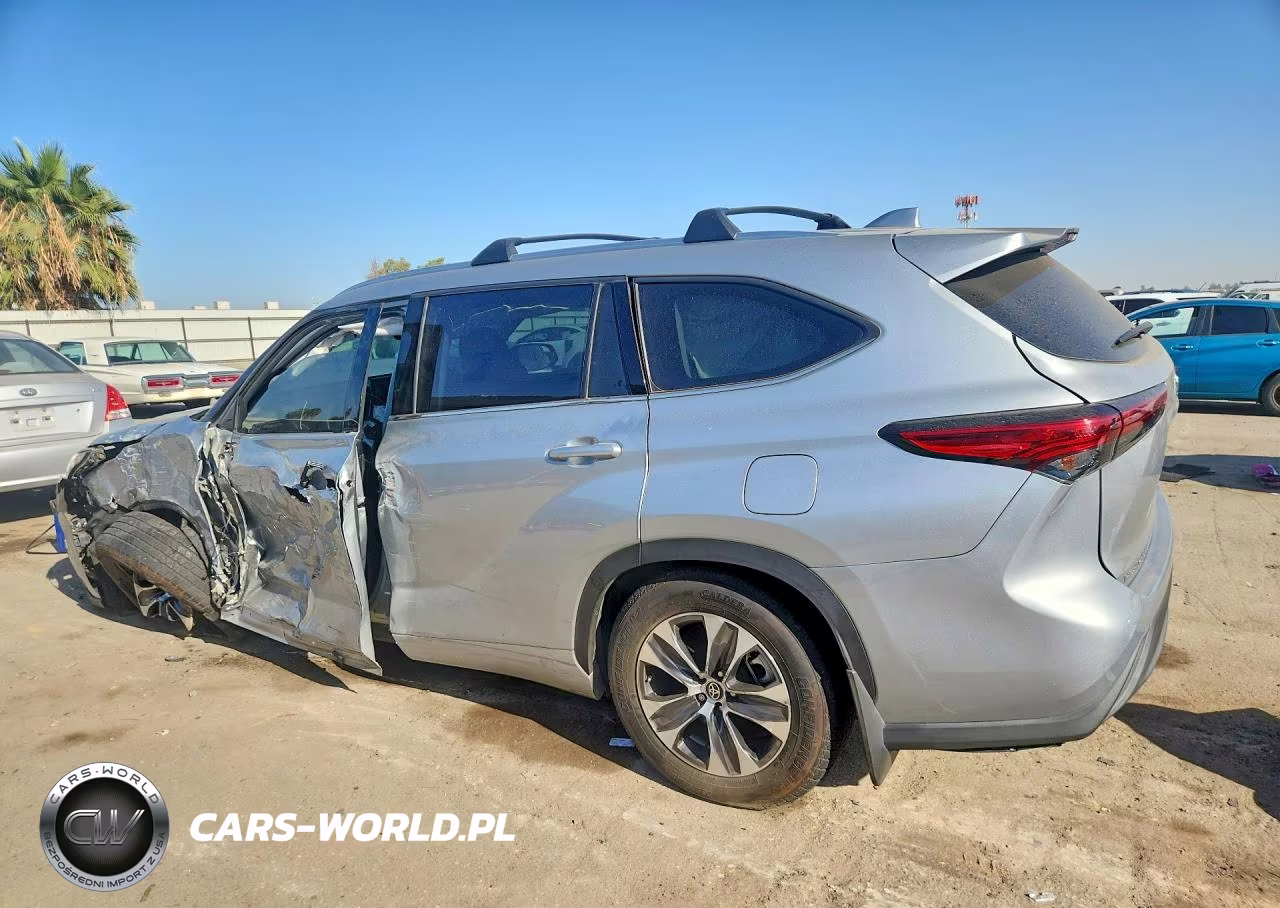2021 Toyota Highlander Xle VIN:5TDHZRAH7MS525738 - 2