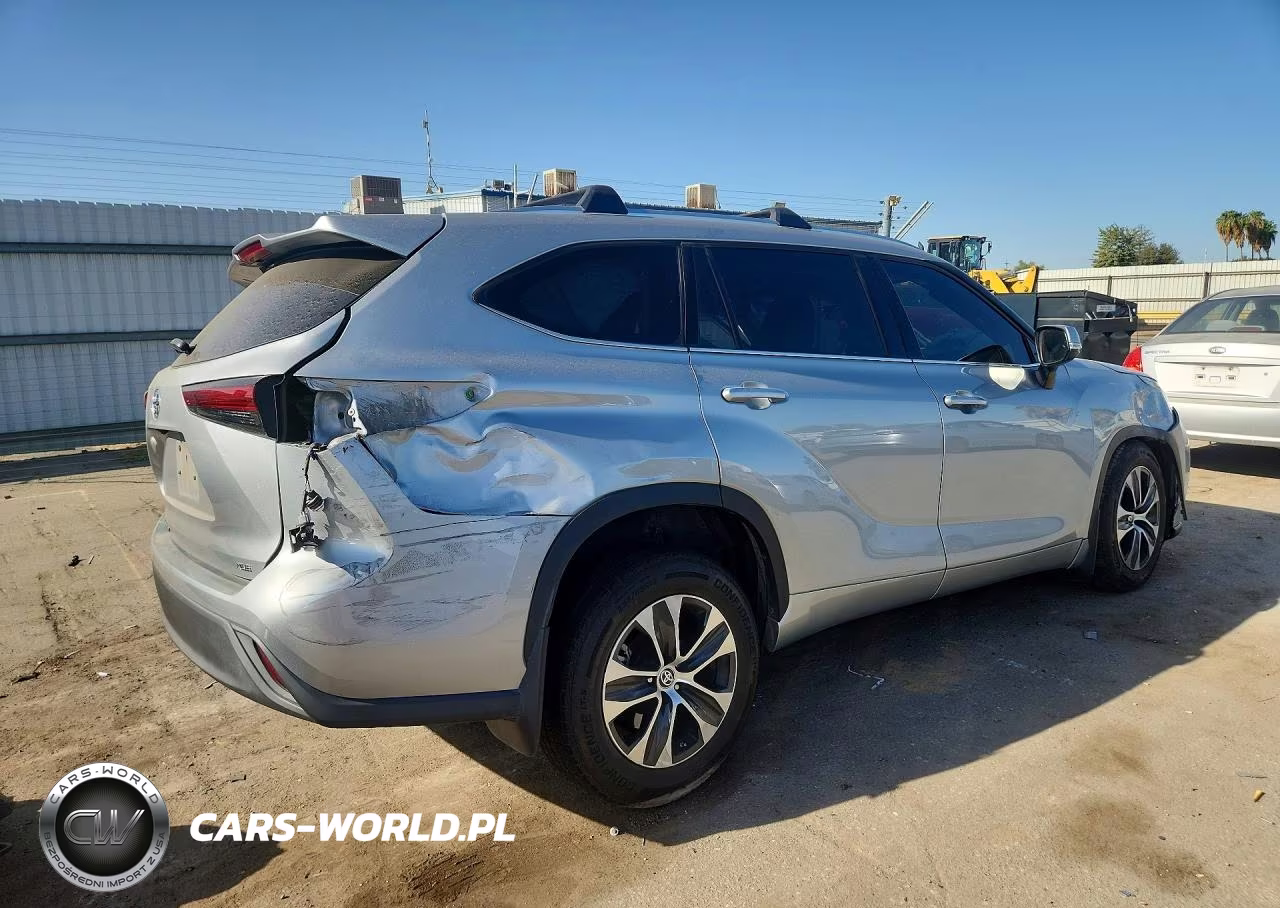 2021 Toyota Highlander Xle VIN:5TDHZRAH7MS525738 - 3