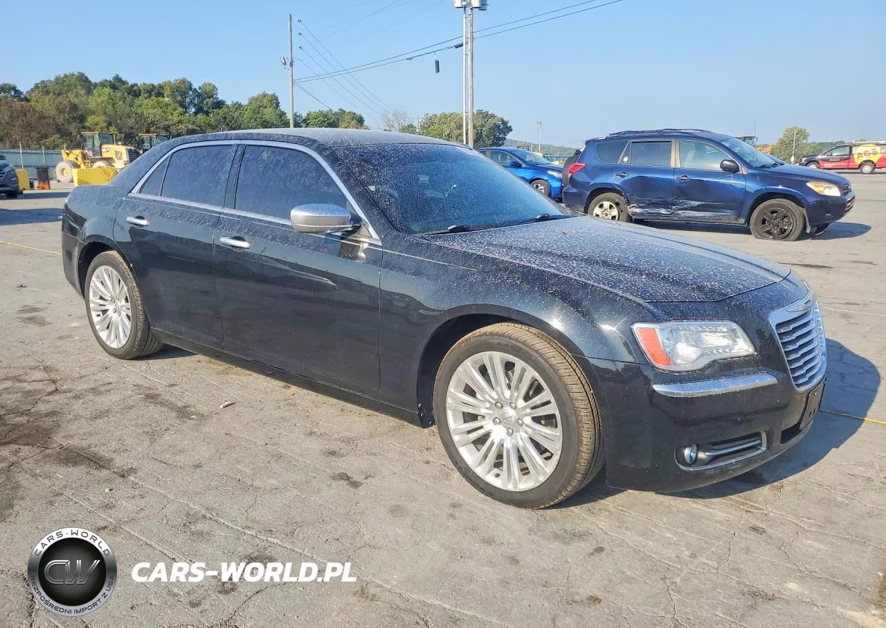2012 Chrysler 300C Luxury VIN:2C3CCAPT6CH253919 - 4