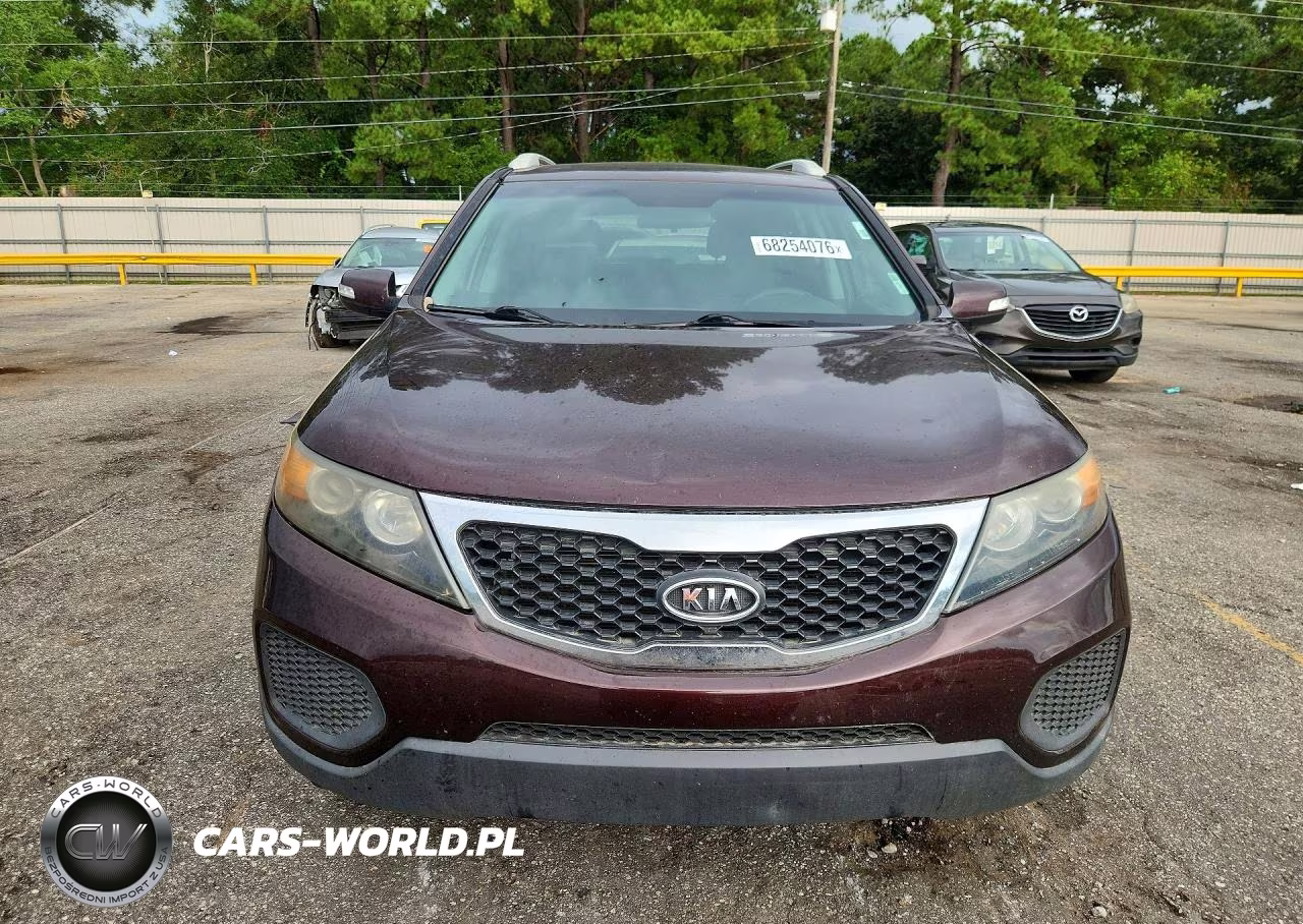 2013 Kia Sorento Lx VIN:5XYKT4A25DG376958 - 5