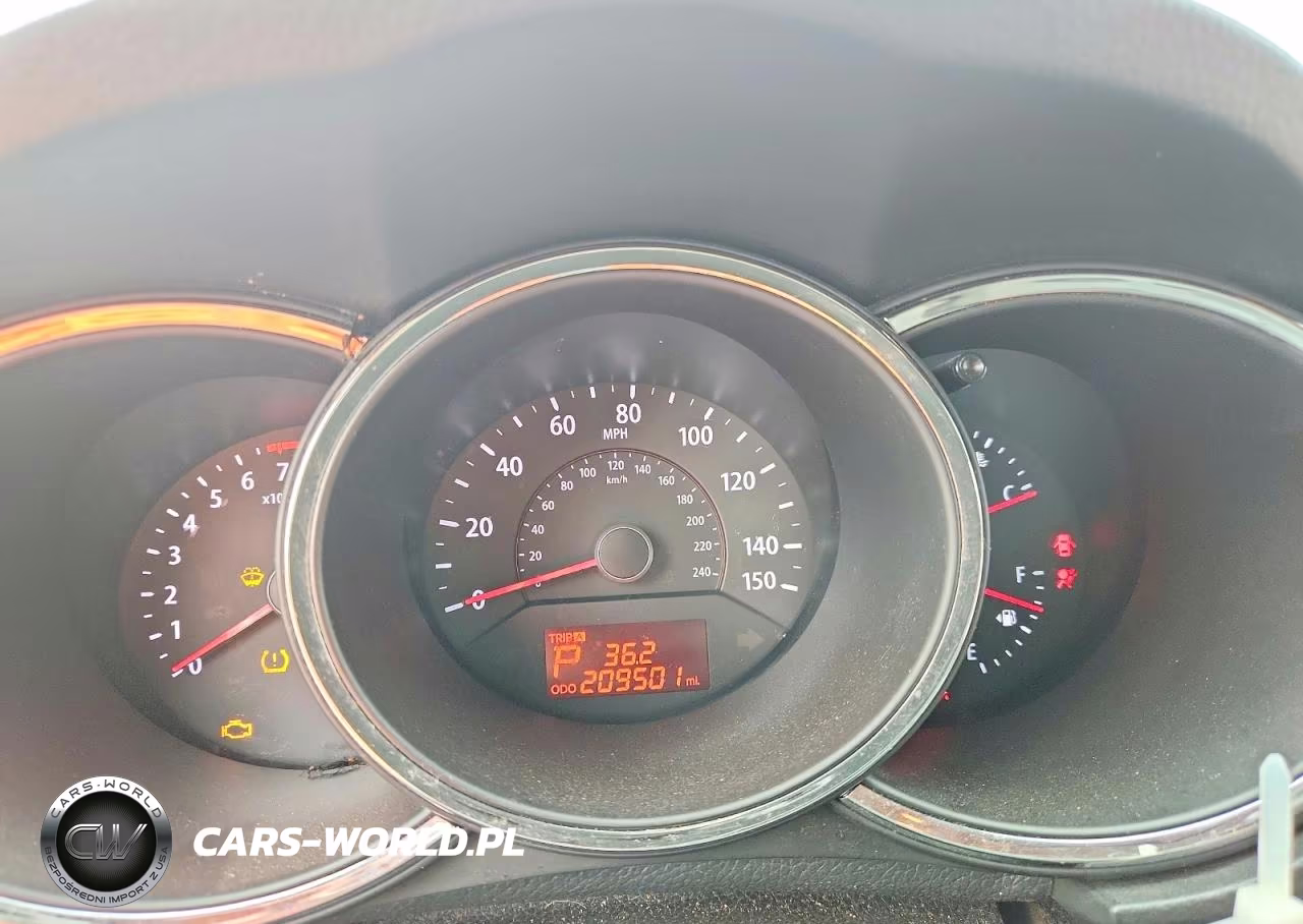 2013 Kia Sorento Lx VIN:5XYKT4A25DG376958 - 9