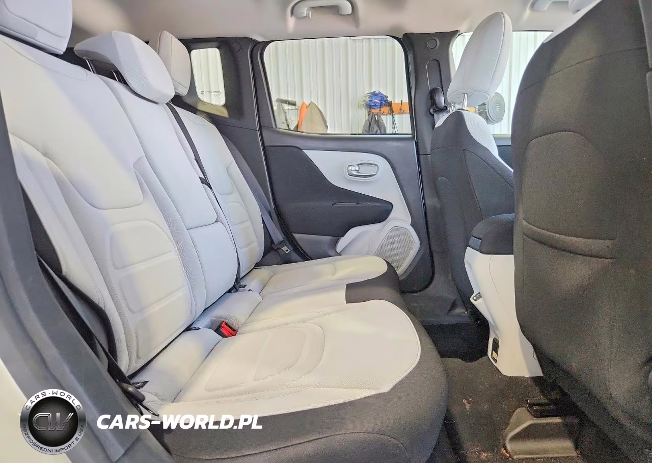2021 Jeep Renegade Latitude VIN:ZACNJDBB5MPM54072 - 11