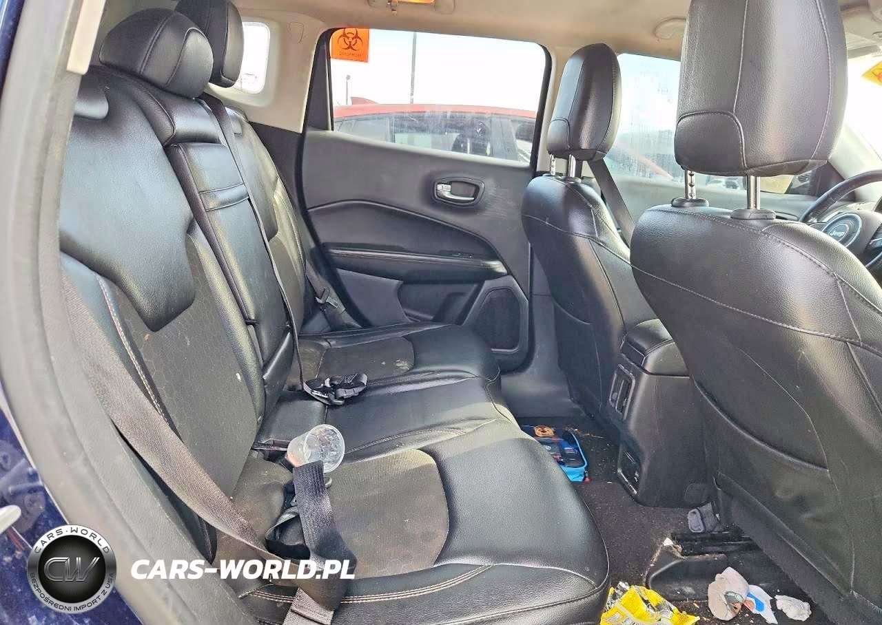 2018 Jeep Compass Latitude VIN:3C4NJDBB0JT255731 - 10