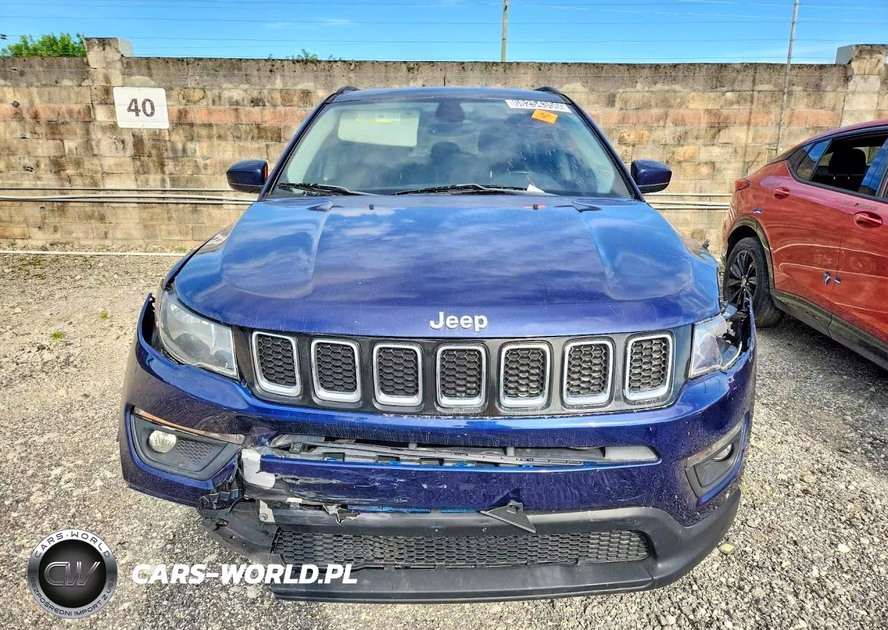 2018 Jeep Compass Latitude VIN:3C4NJDBB0JT255731 - 5