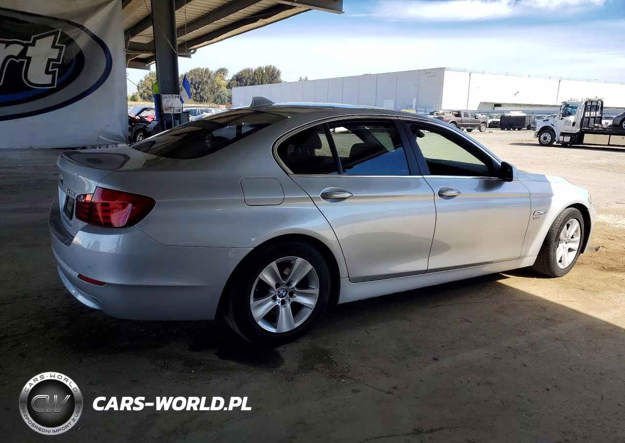 2012 BMW 528 Xi VIN:WBAXH5C55CDW08523 - 3
