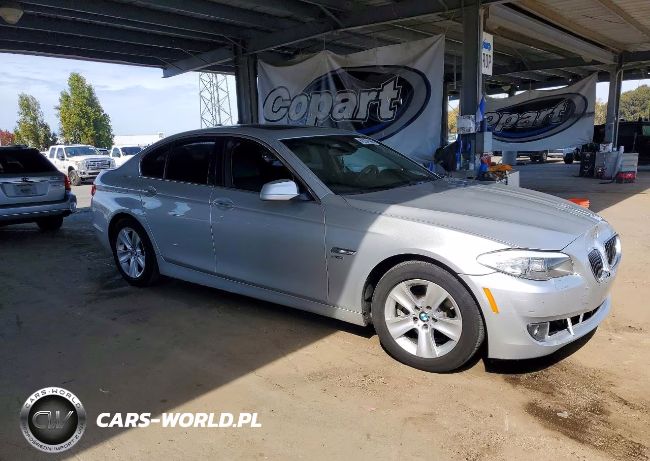 2012 BMW 528 Xi VIN:WBAXH5C55CDW08523 - 4