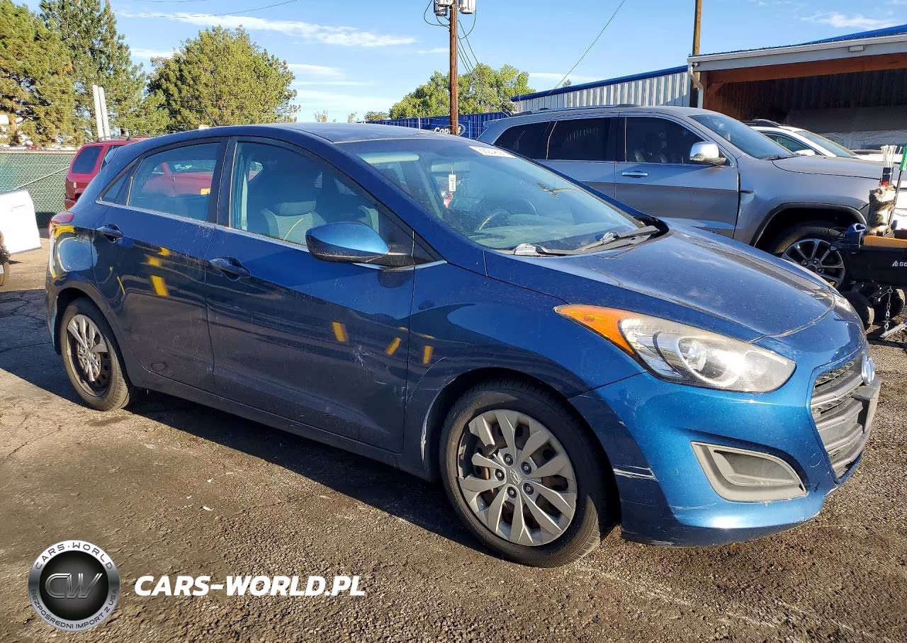 2016 Hyundai Elantra Gt Base VIN:KMHD35LH3GU284245 - 4