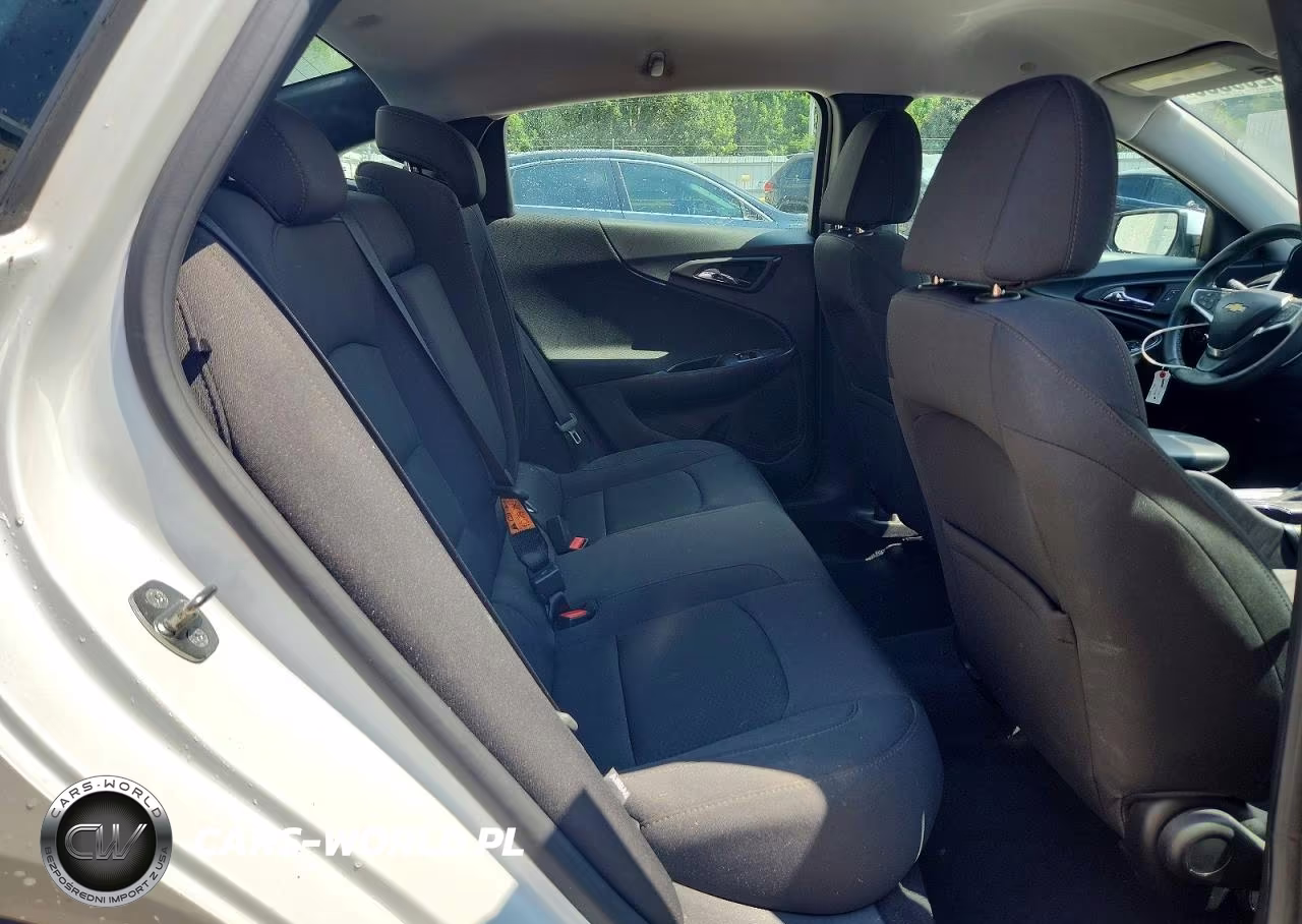 2017 Chevrolet Malibu Lt VIN:1G1ZE5ST8HF198504 - 10