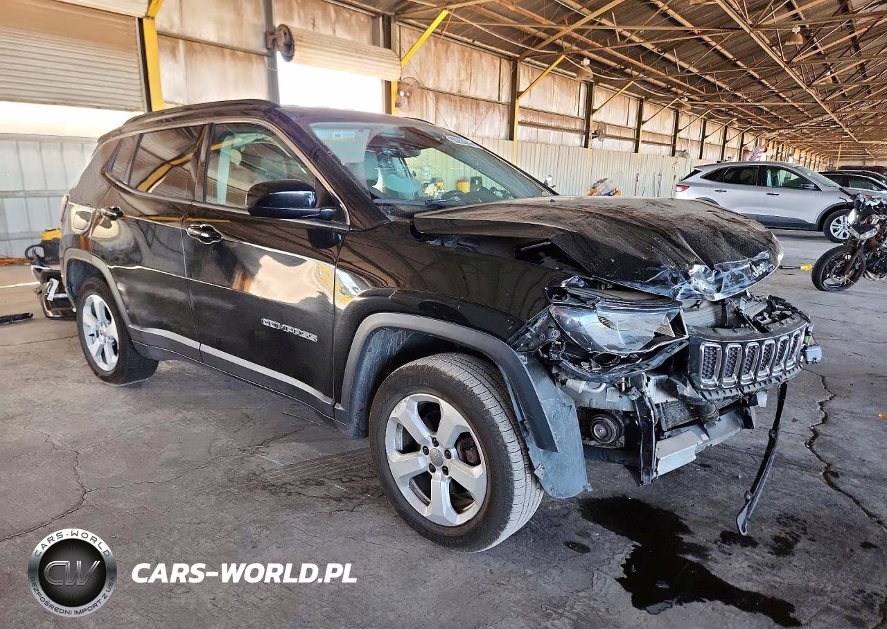2017 Jeep Compass Latitude VIN:3C4NJDBB5HT641460 - 4