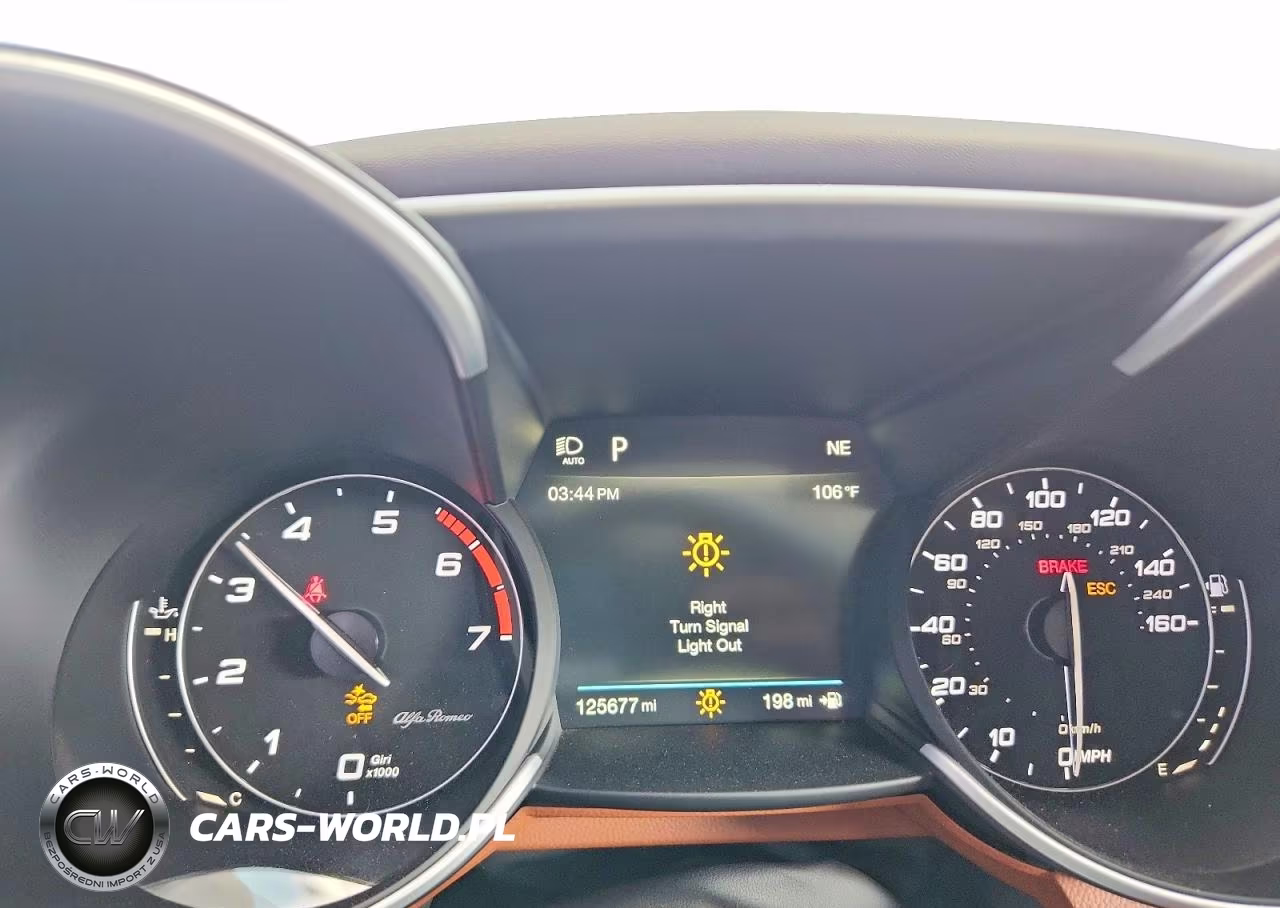 2019 Alfa Romeo Giulia Ti VIN:ZARFAMBN4K7612130 - 9
