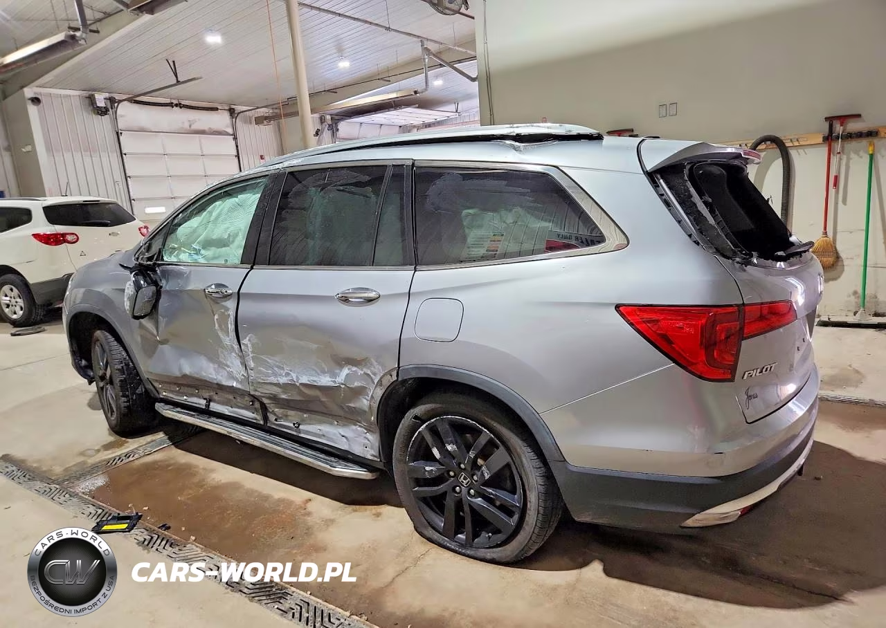 2018 Honda Pilot Elite VIN:5FNYF6H01JB031981 - 2