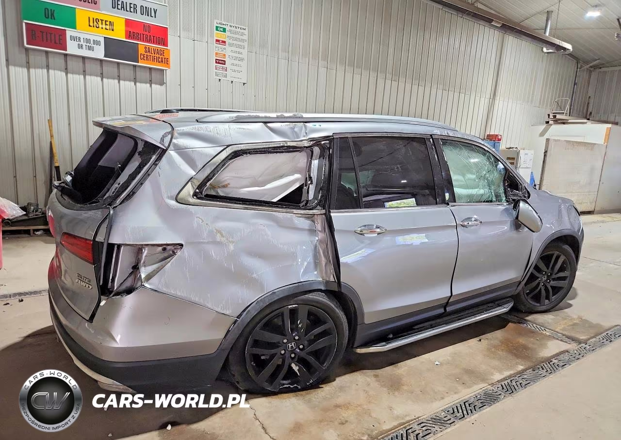 2018 Honda Pilot Elite VIN:5FNYF6H01JB031981 - 3