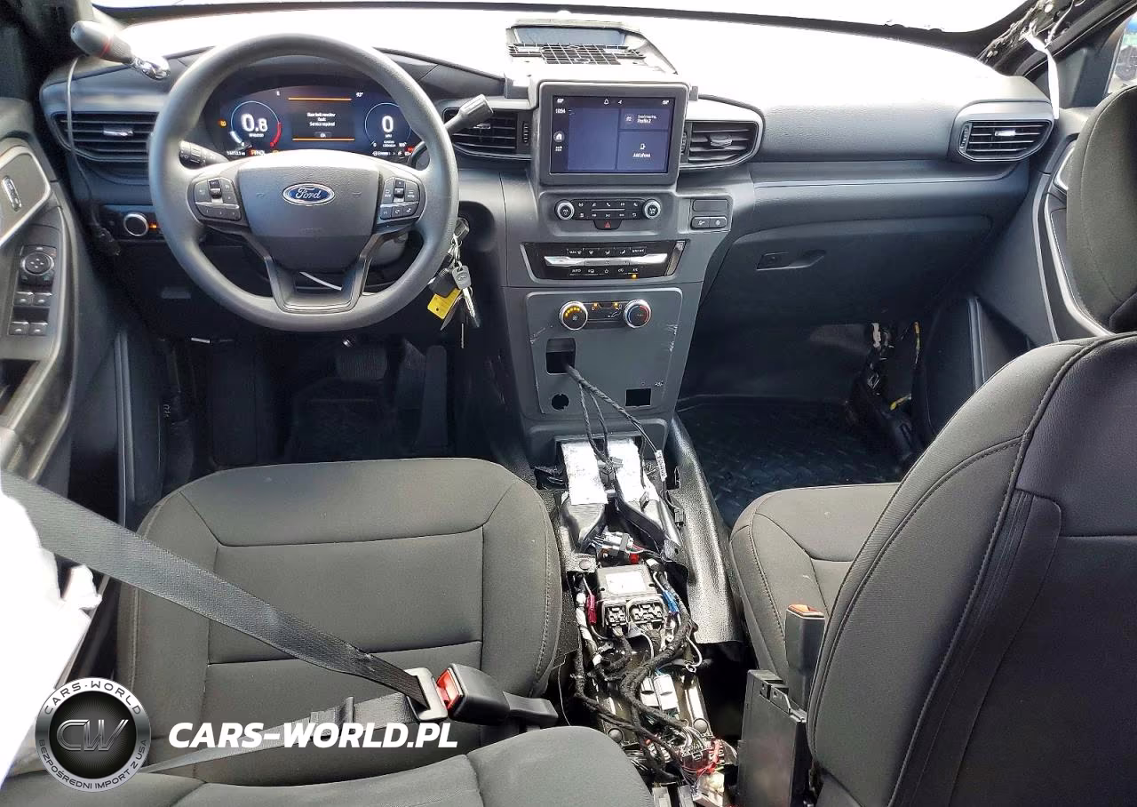 2025 Ford Explorer Police Interceptor VIN:1FM5K8ABXSGB96601 - 8