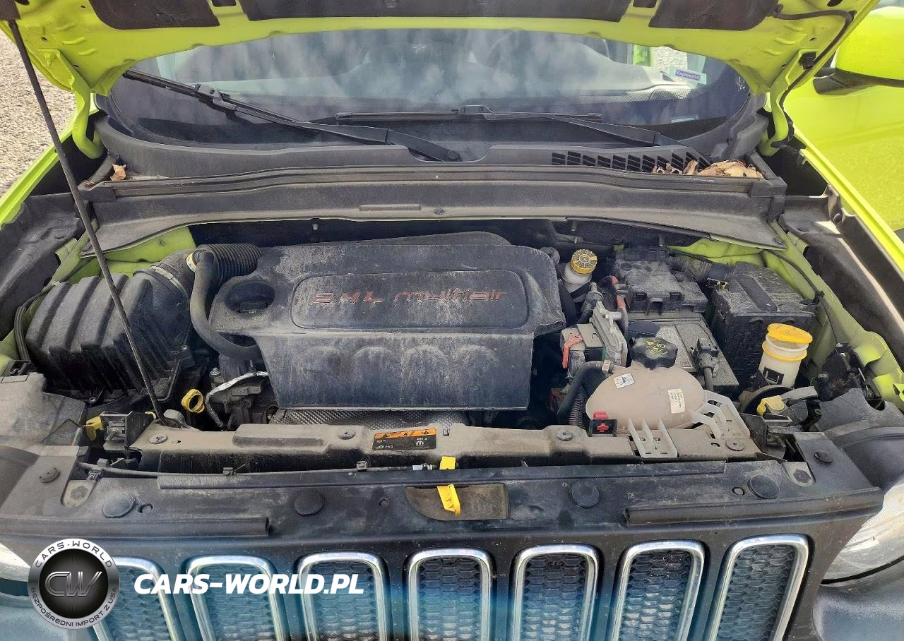 2018 Jeep Renegade Latitude VIN:ZACCJBBB6JPG93740 - 12