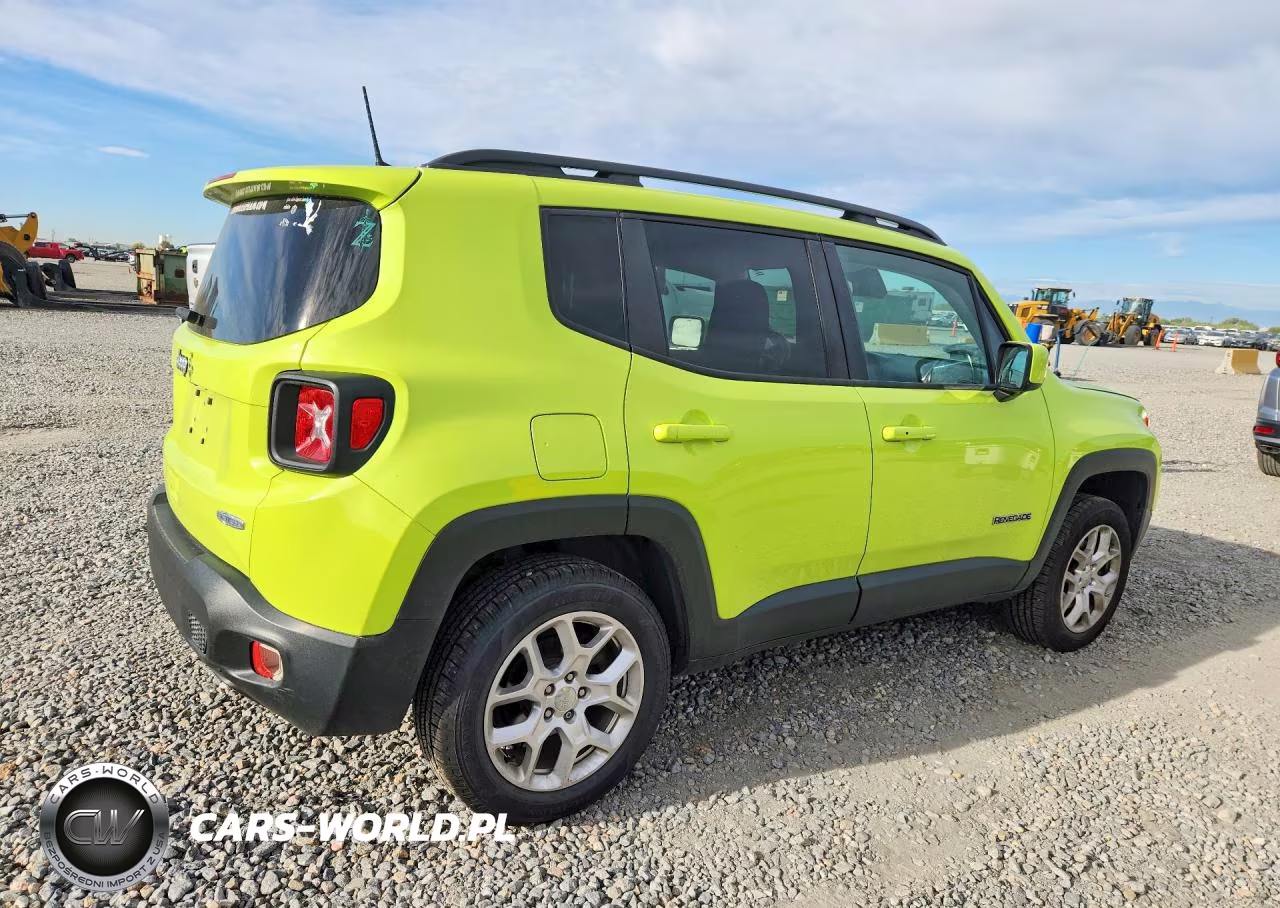 2018 Jeep Renegade Latitude VIN:ZACCJBBB6JPG93740 - 3
