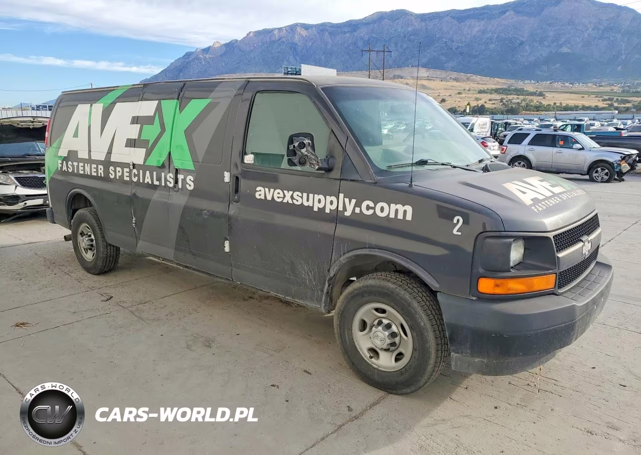 2017 Chevrolet Express 3500 Delivery Van VIN:1GCZGHFG9H1104840 - 4