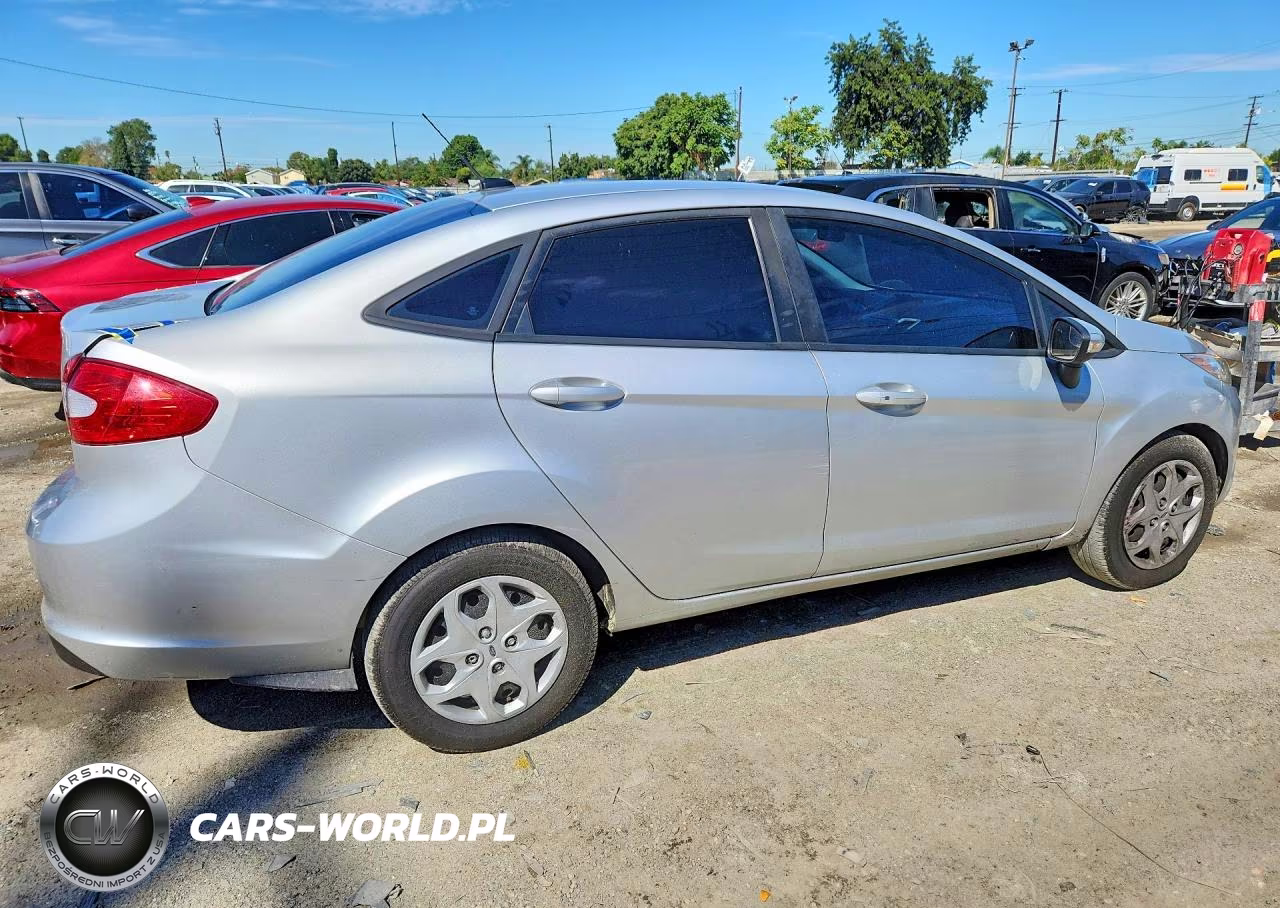 2013 Ford Fiesta Se VIN:3FADP4BJ5DM149460 - 3