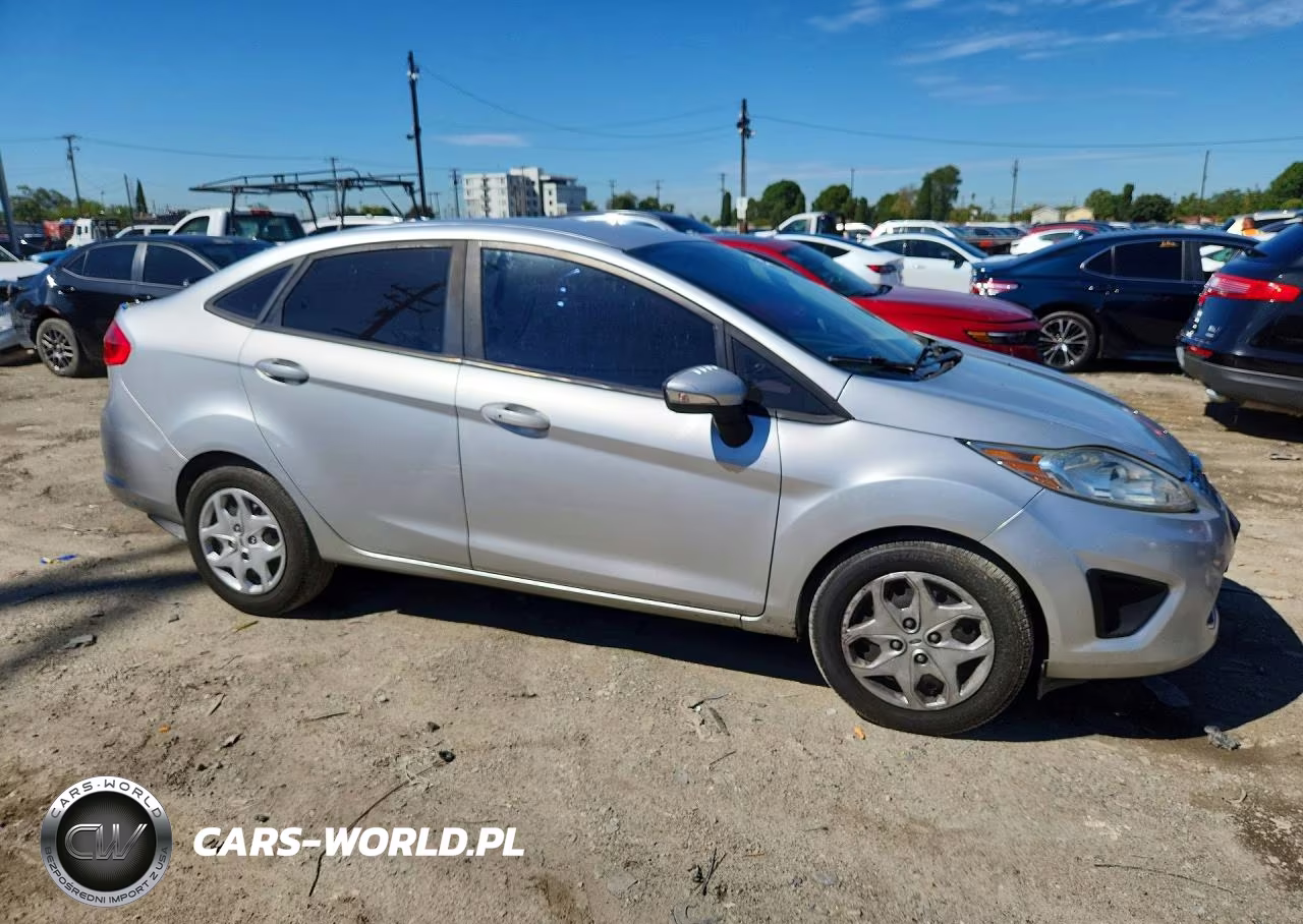 2013 Ford Fiesta Se VIN:3FADP4BJ5DM149460 - 4