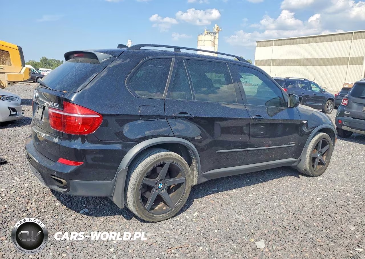 2012 BMW X5 xDrive50I VIN:5UXZV8C53CL423252 - 3