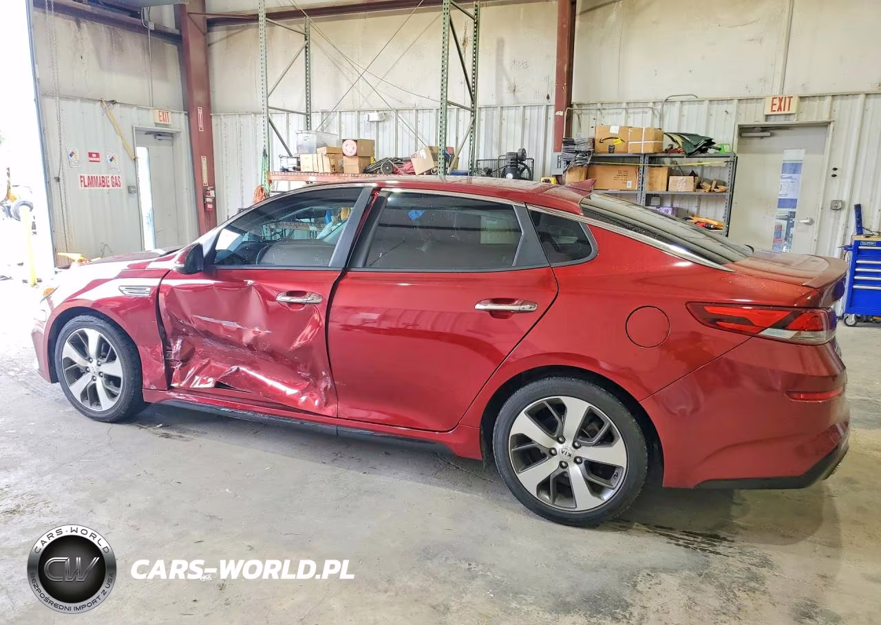 2020 Kia Optima S VIN:5XXGT4L36LG428984 - 2