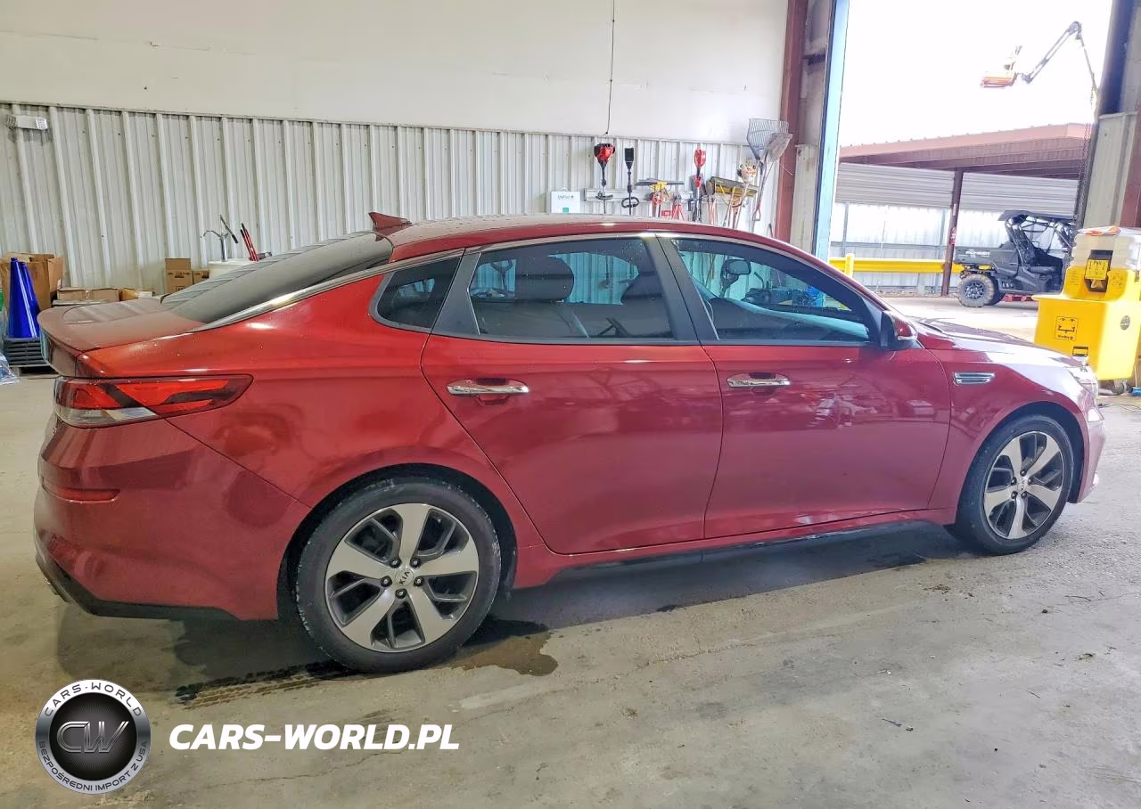 2020 Kia Optima S VIN:5XXGT4L36LG428984 - 3