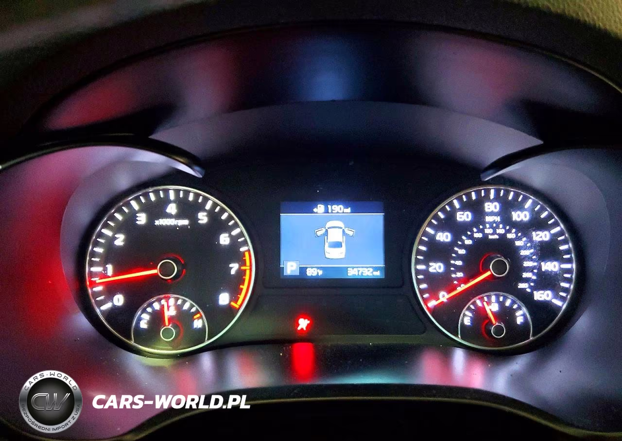 2020 Kia Optima S VIN:5XXGT4L36LG428984 - 9