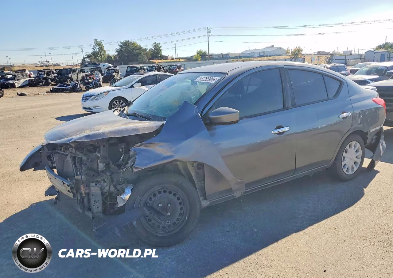 2018 Nissan Versa Sv – zdjęcie 1 z 13
