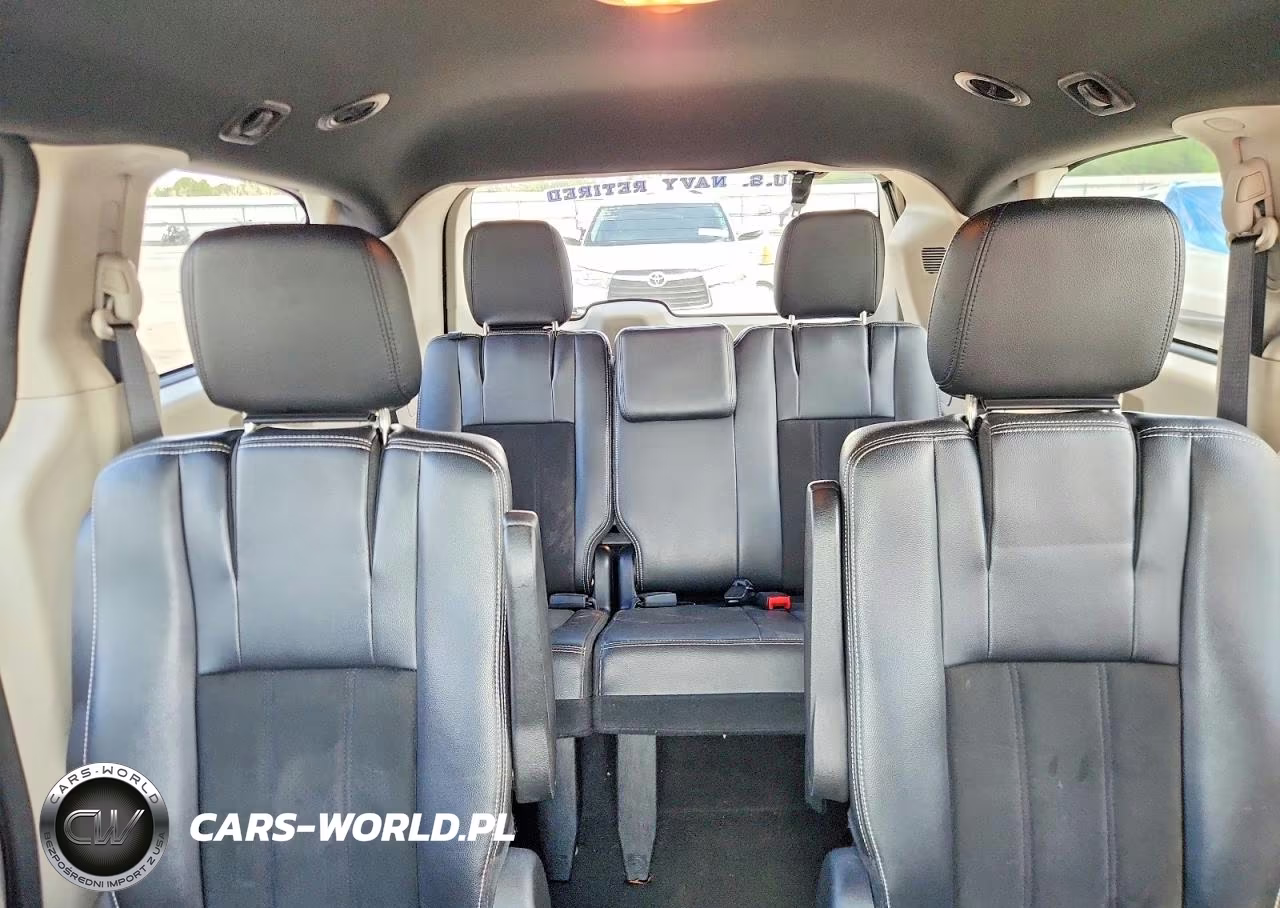 2019 Dodge Grand Caravan Sxt VIN:2C4RDGCG8KR619628 - 10