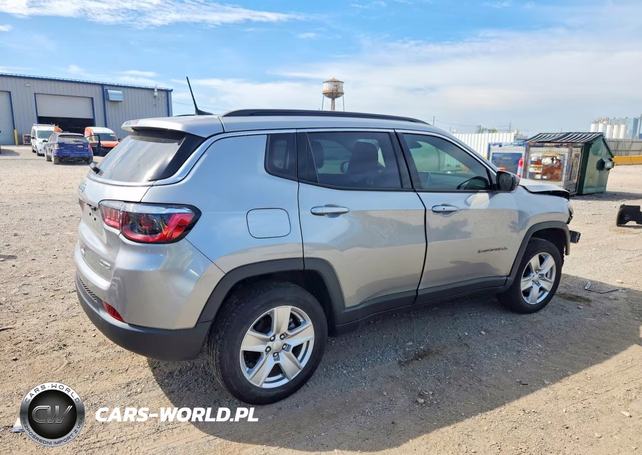 2022 Jeep Compass Latitude VIN:3C4NJDBB9NT165631 - 3