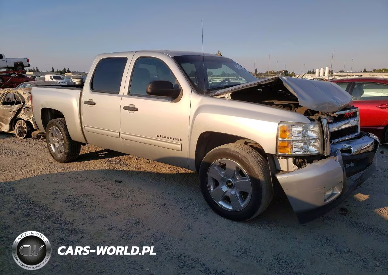 2011 Chevrolet Silverado C1500 Lt VIN:3GCPCSE07BG188623 - 4