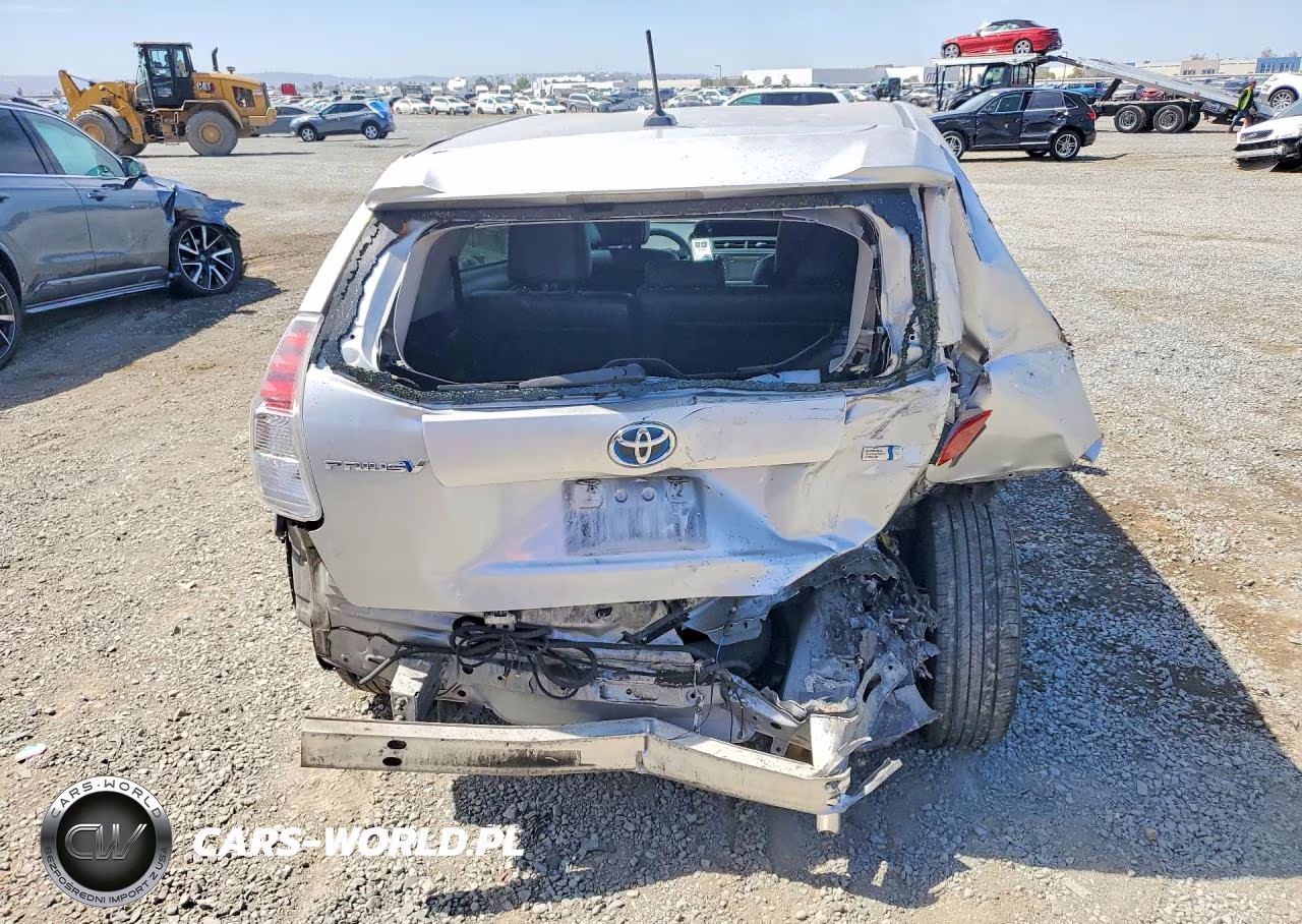 2017 Toyota Prius V Four VIN:JTDZN3EU6HJ067732 - 6