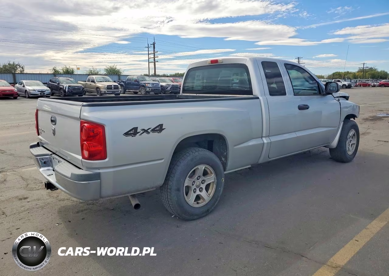 2005 Dodge Dakota Slt VIN:1D7HW42K25S320297 - 3
