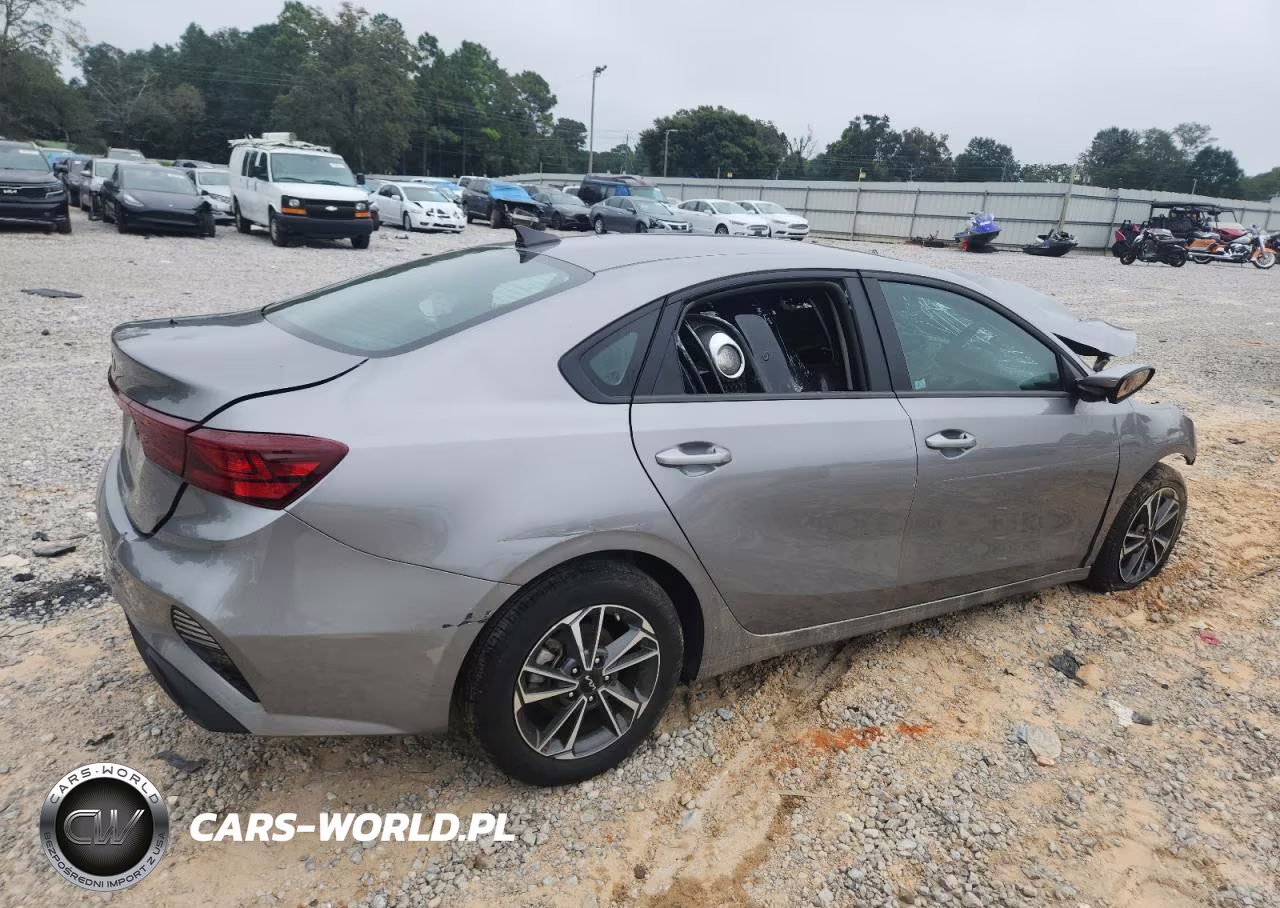 2023 Kia Forte Lx VIN:3KPF24ADXPE672257 - 3