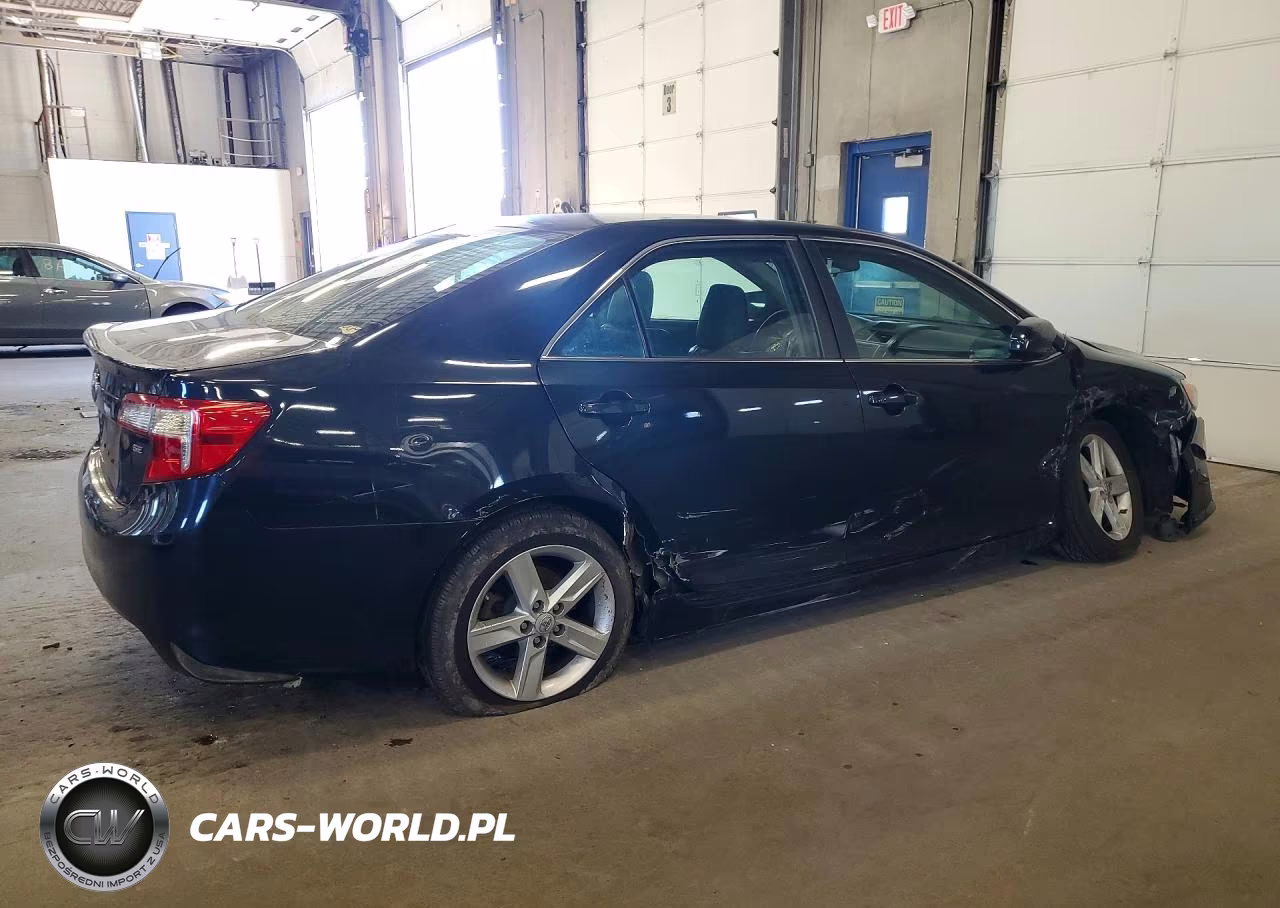 2014 Toyota Camry Se VIN:4T1BF1FK2EU319594 - 3