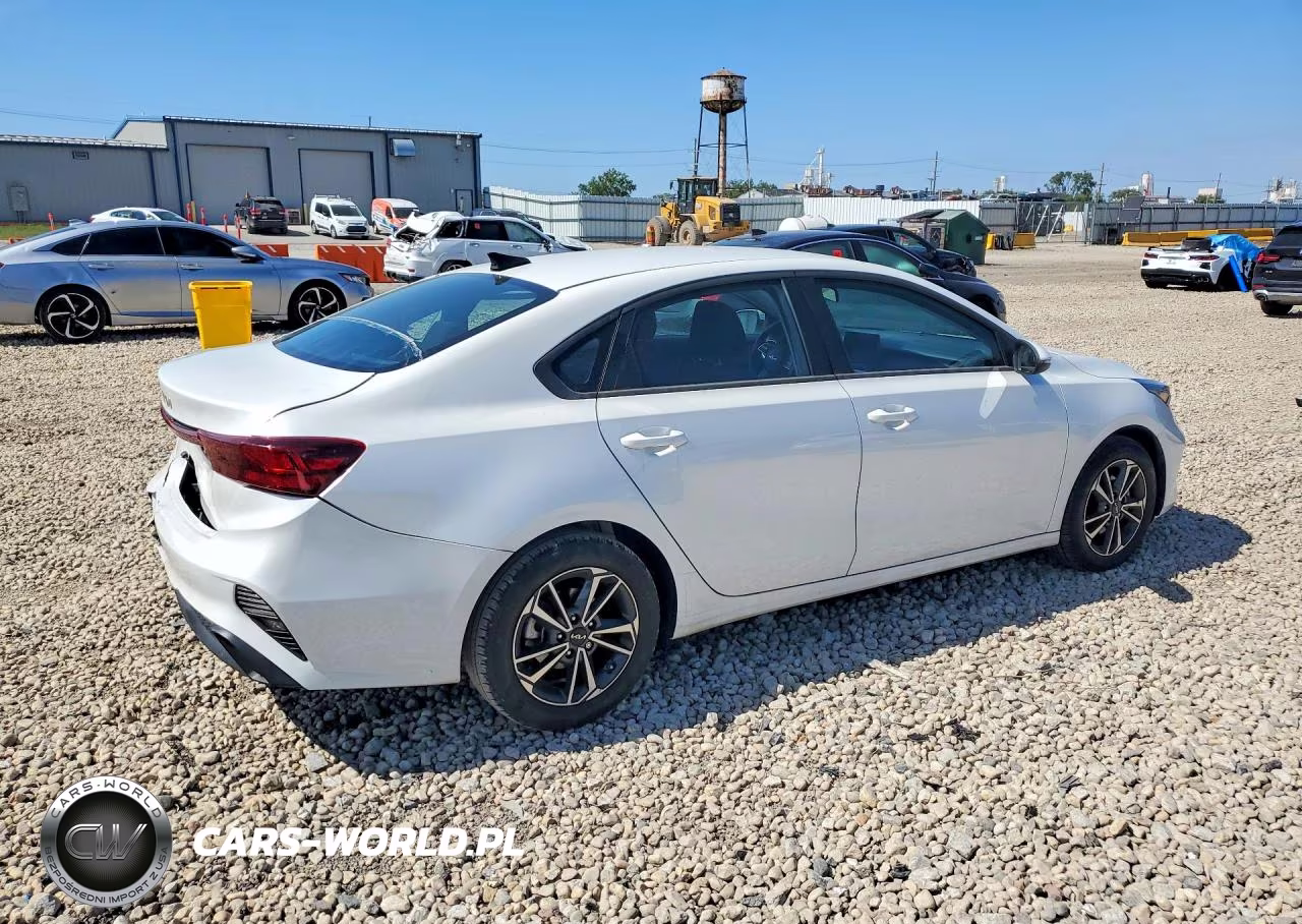 2024 Kia Forte Lxs VIN:3KPF24AD2RE839925 - 3