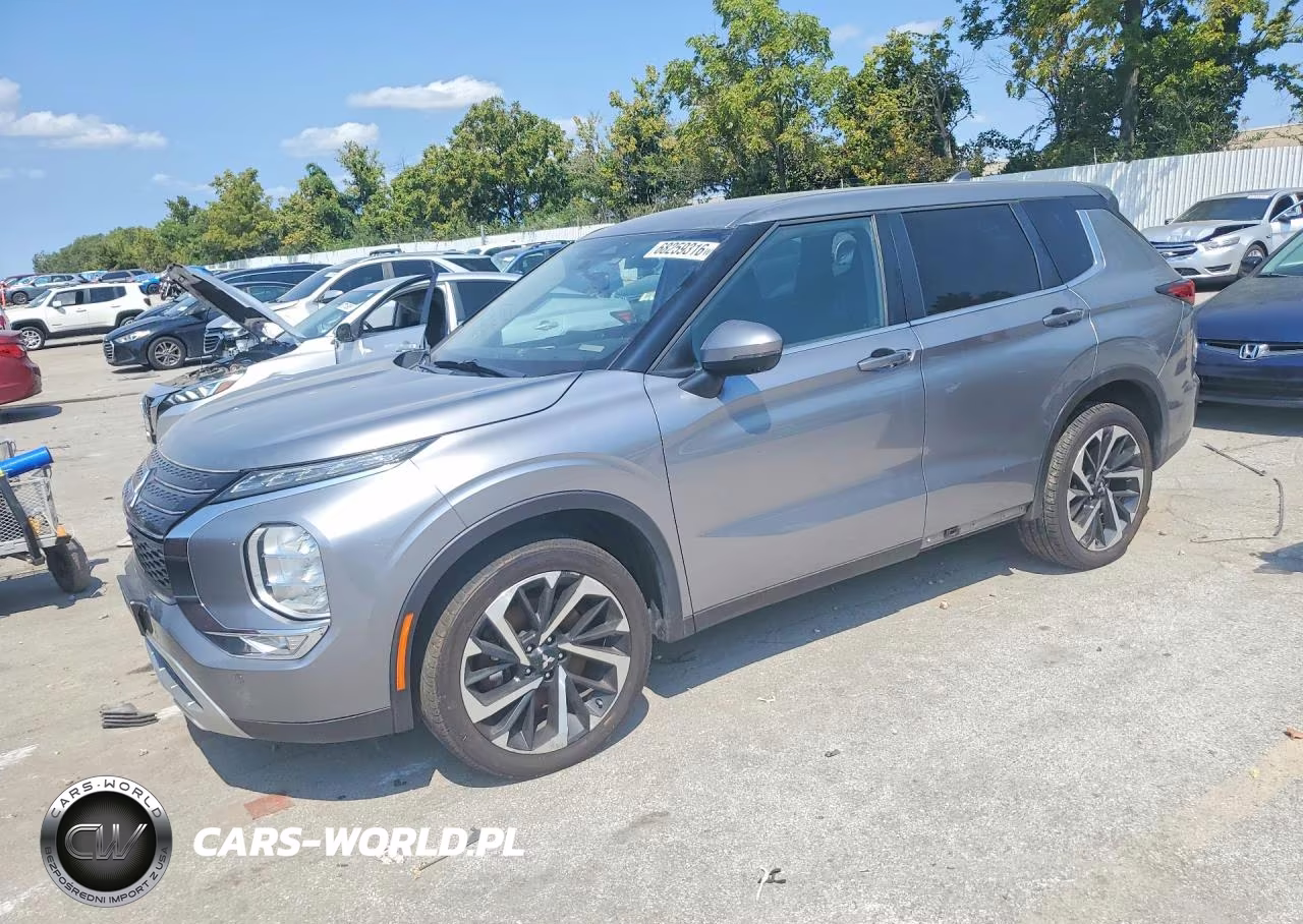 2022 Mitsubishi Outlander Se – zdjęcie 1 z 13