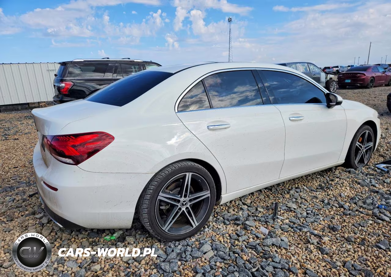 2020 Mercedes-Benz A 220 VIN:W1K3G4EB1LJ228166 - 3