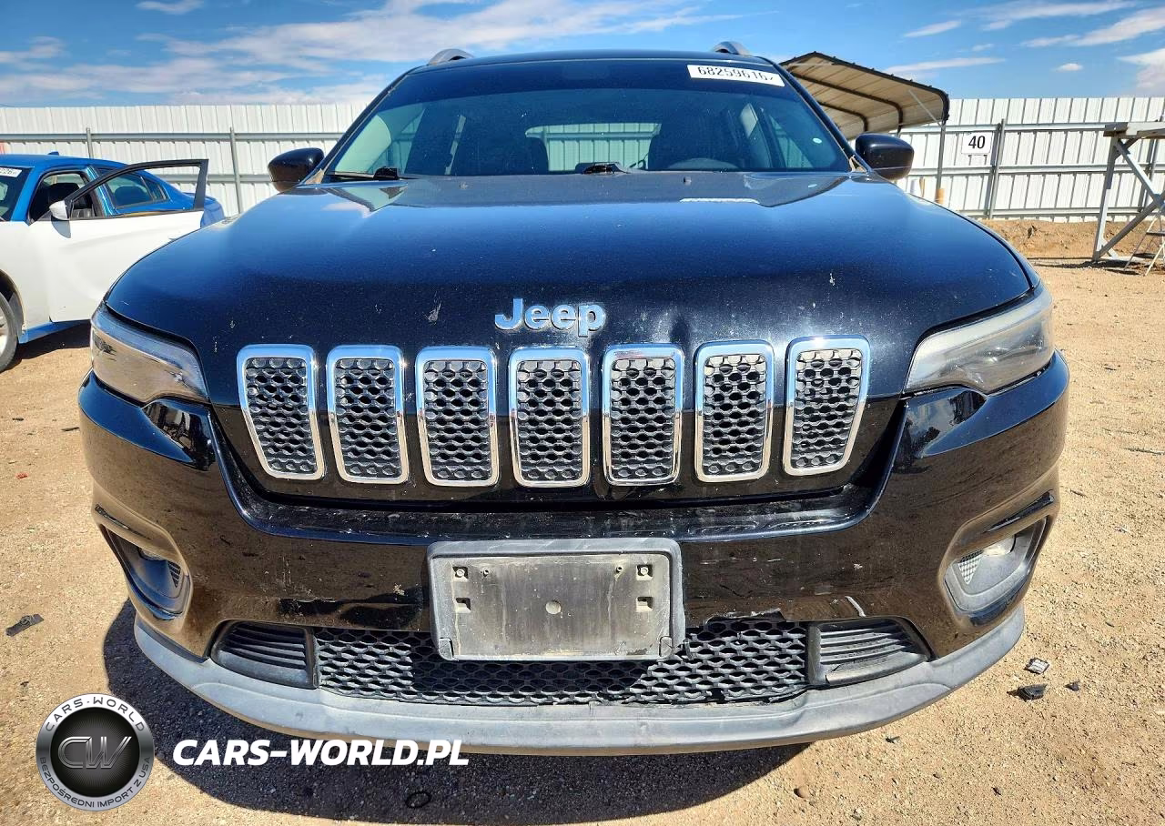 2019 Jeep Cherokee Latitude Plus VIN:1C4PJMLB7KD194506 - 5