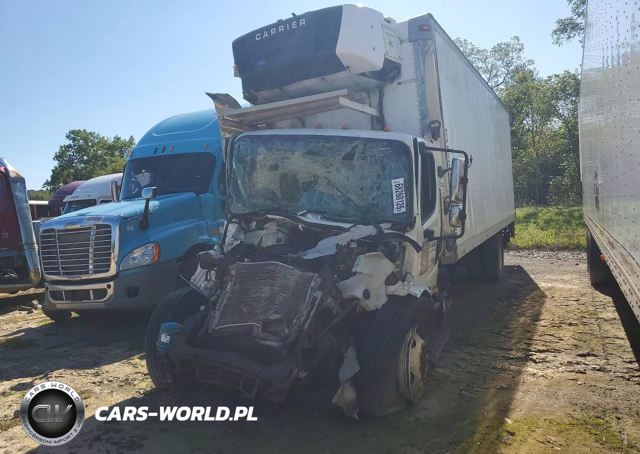 2011 Freightliner Business Class M2 Refrigerated Box Truck
