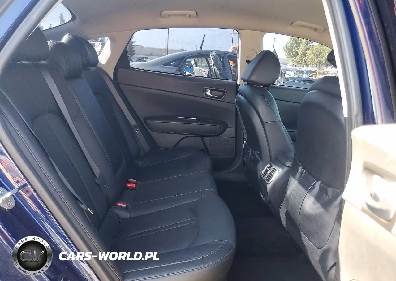 2019 Kia Optima Ex VIN:5XXGU4L13KG304651 - 10