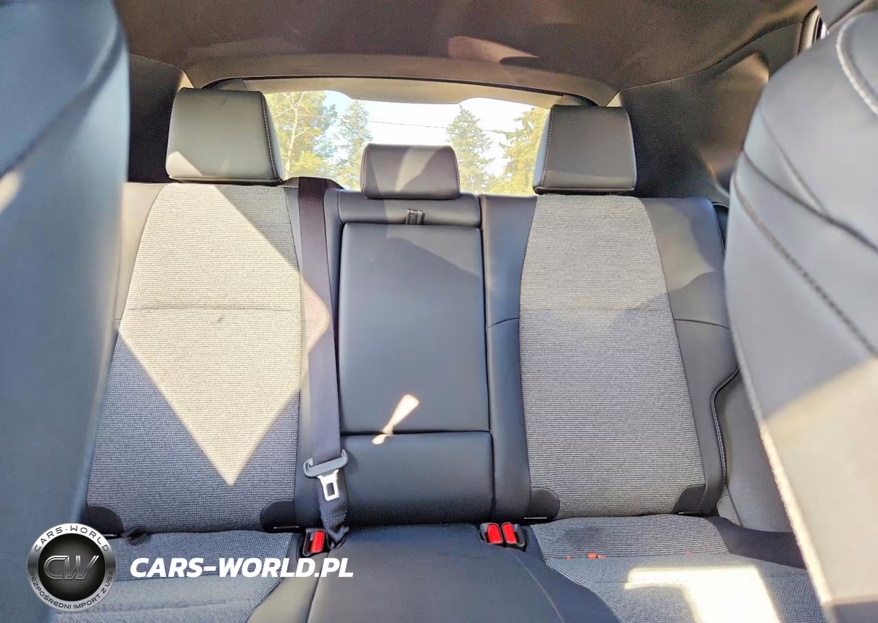 2026 Toyota Bz Xle Plus VIN:JTMBCAEB6TA008280 - 10