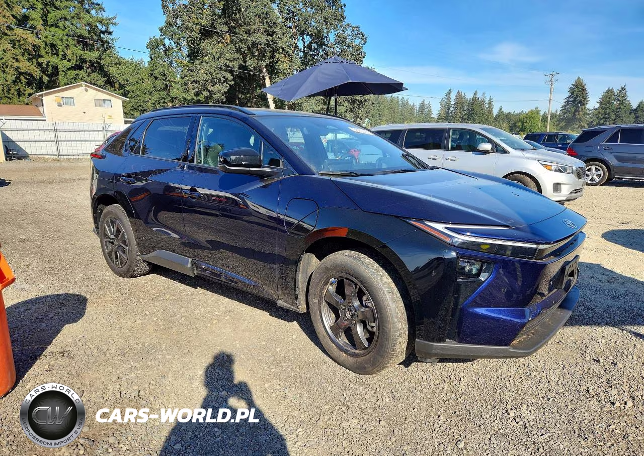 2026 Toyota Bz Xle Plus VIN:JTMBCAEB6TA008280 - 4