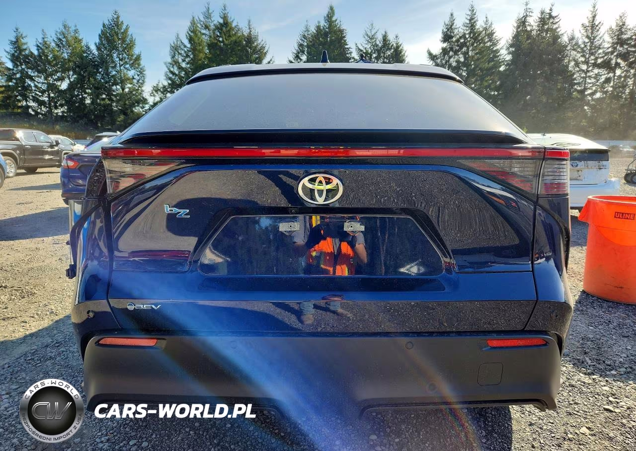 2026 Toyota Bz Xle Plus VIN:JTMBCAEB6TA008280 - 6