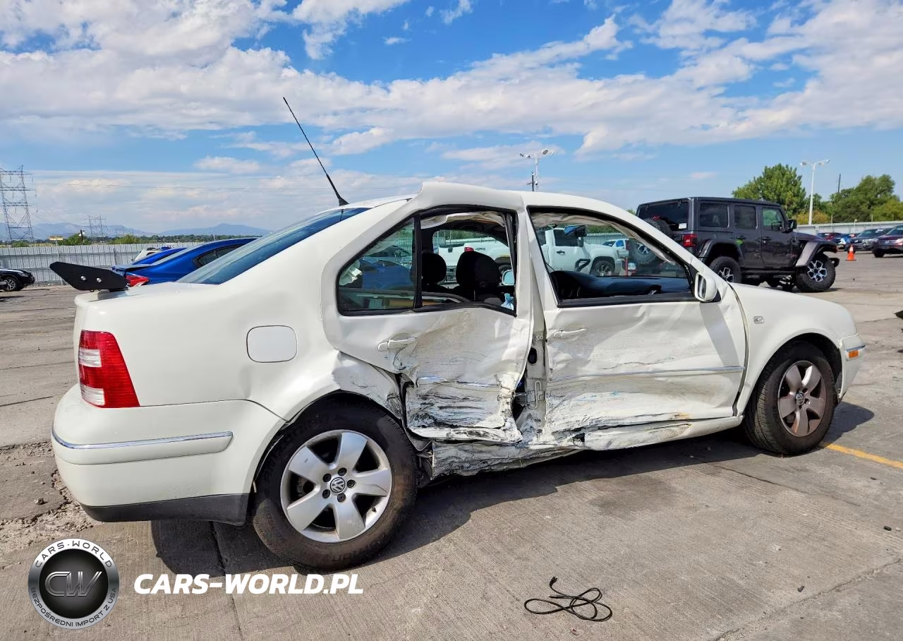 2023 Volkswagen Jetta VIN:3VWSK69M95M033365 - 3