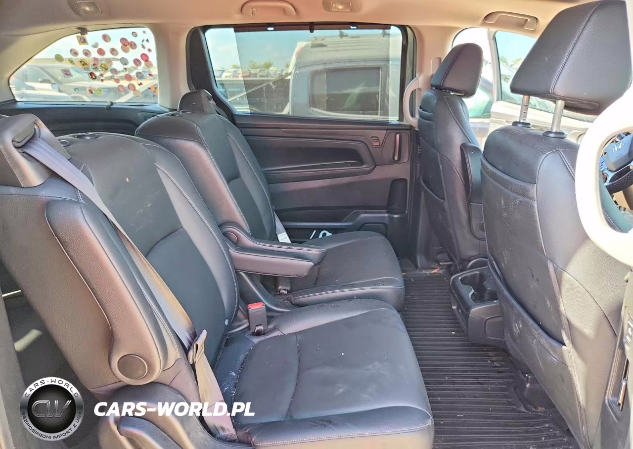 2023 Honda Odyssey Touring VIN:5FNRL6H84PB017908 - 11