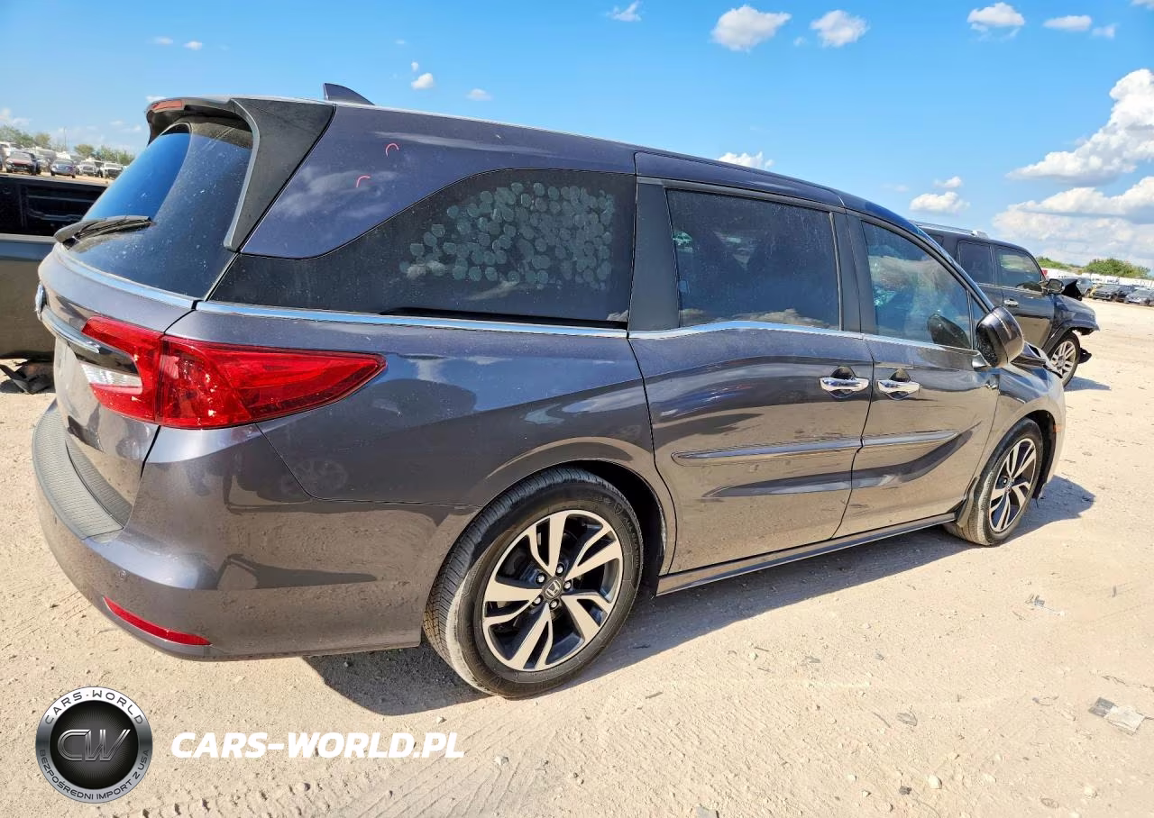 2023 Honda Odyssey Touring VIN:5FNRL6H84PB017908 - 3