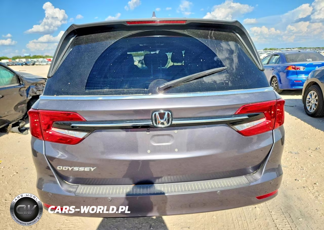 2023 Honda Odyssey Touring VIN:5FNRL6H84PB017908 - 6